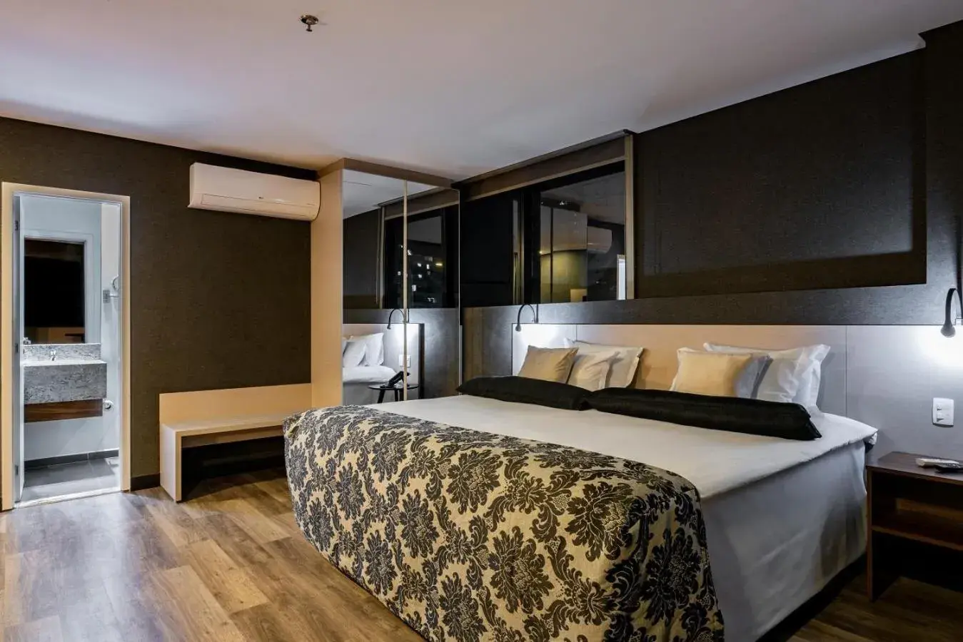 Bed in URBAN by UNU Osasco Hotel Bed in URBAN by UNU Osasco Hotel
