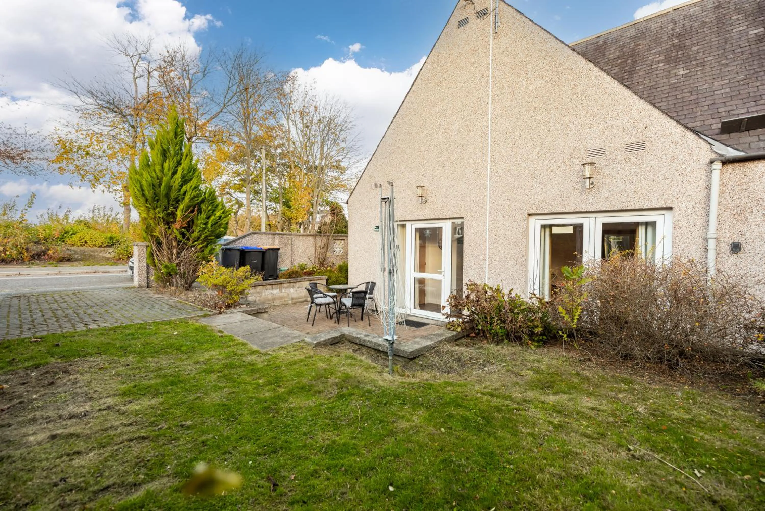 Bright House with Garden & Patio in Market Town
