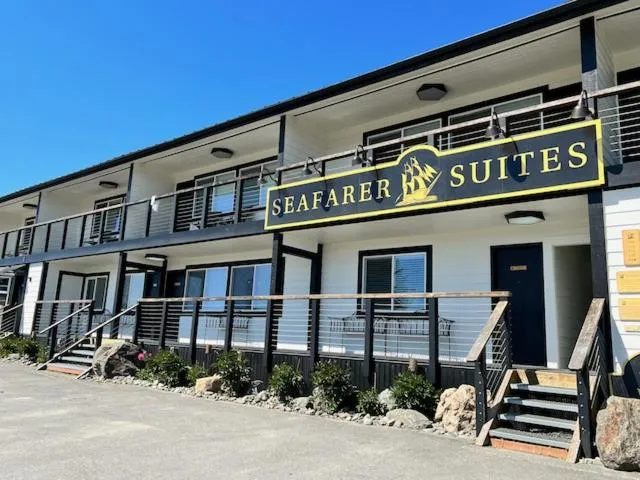 Seafarer Suites