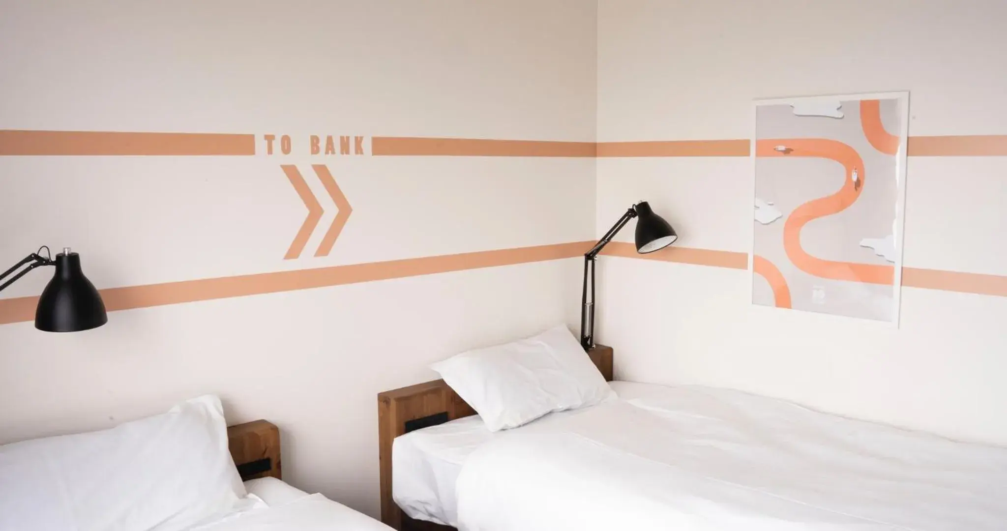 Bed in SETOUCHI KEIRIN HOTEL 10 by Onko Chishin Bed in SETOUCHI KEIRIN HOTEL 10 by Onko Chishin