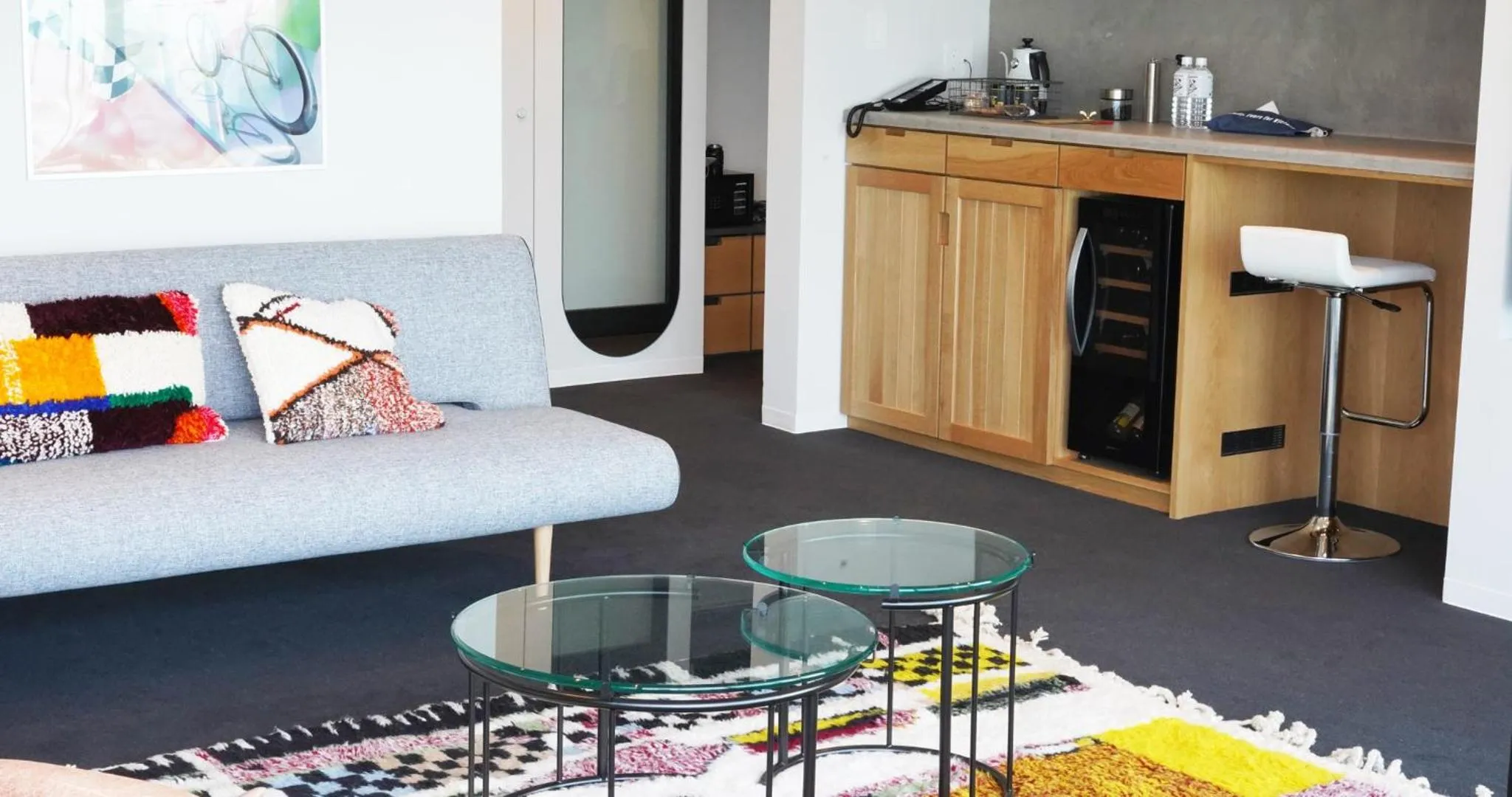 Photo of the whole room in SETOUCHI KEIRIN HOTEL 10 by Onko Chishin