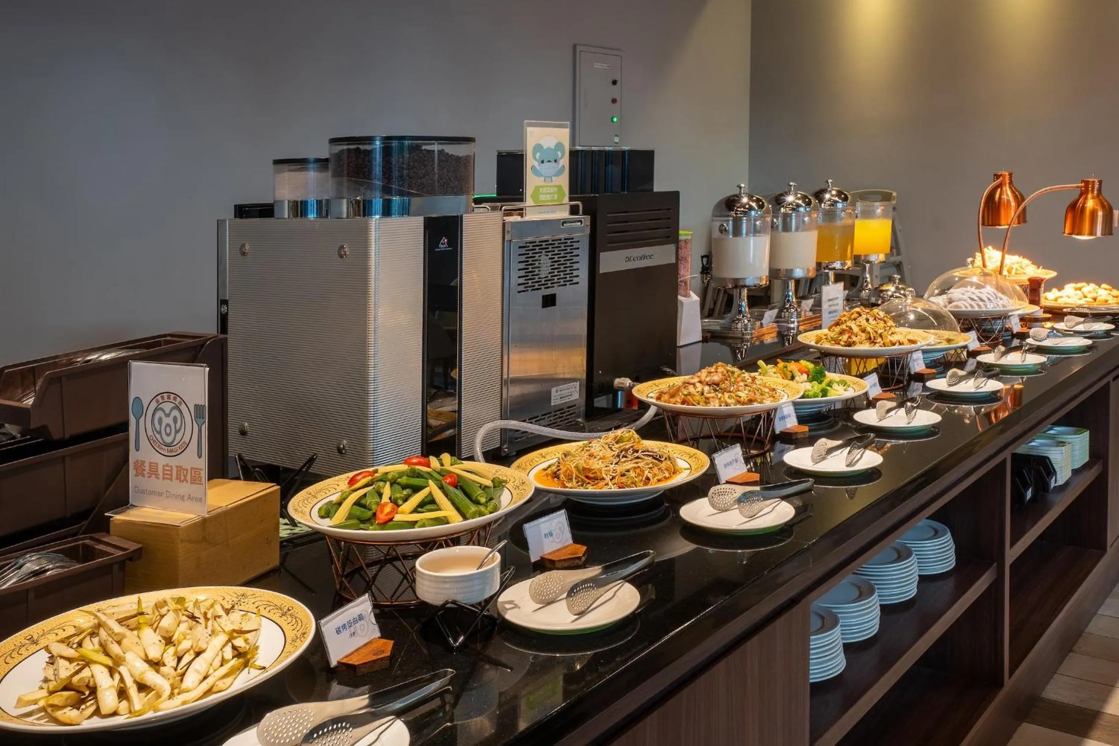 Food in CHECK inn MAGI Kids Hotel