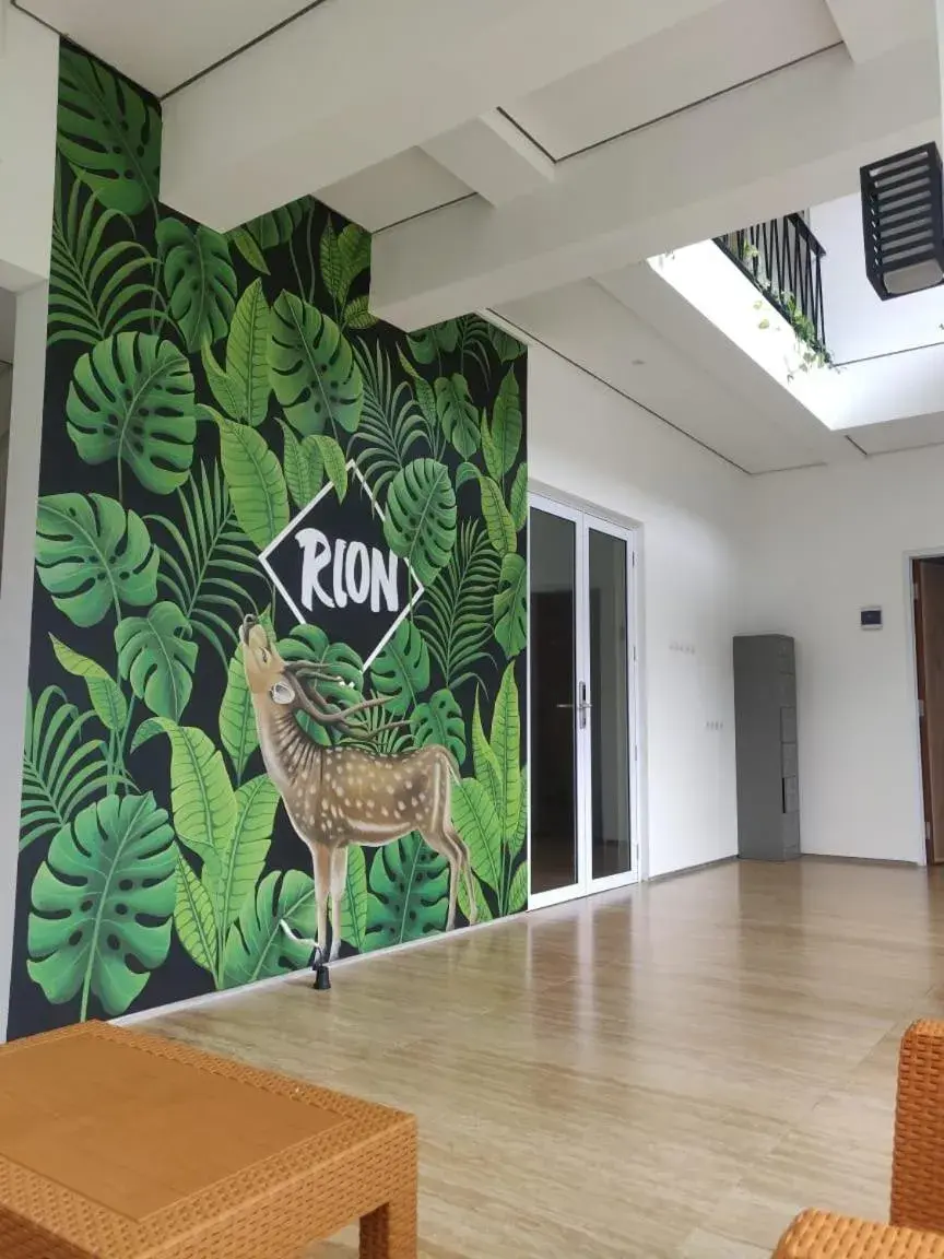 Lobby or reception in Rion Hostel Bogor Lobby or reception in Rion Hostel Bogor