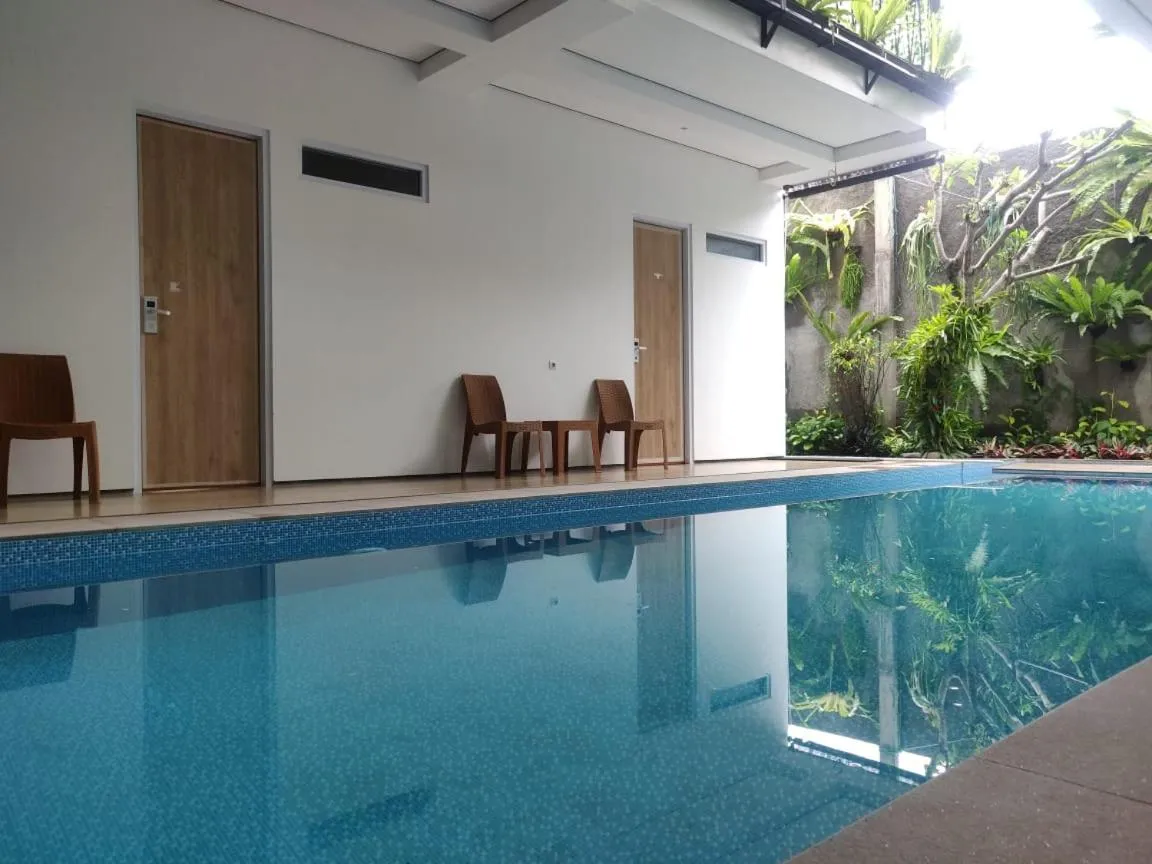 Swimming pool in Rion Hostel Bogor