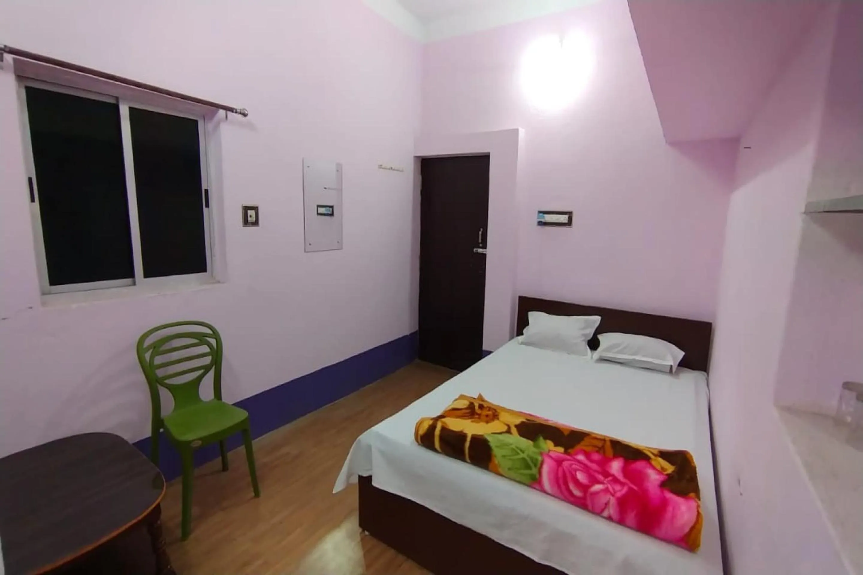 Bedroom in SPOT ON Ganguly Hotel Lodging And Fooding