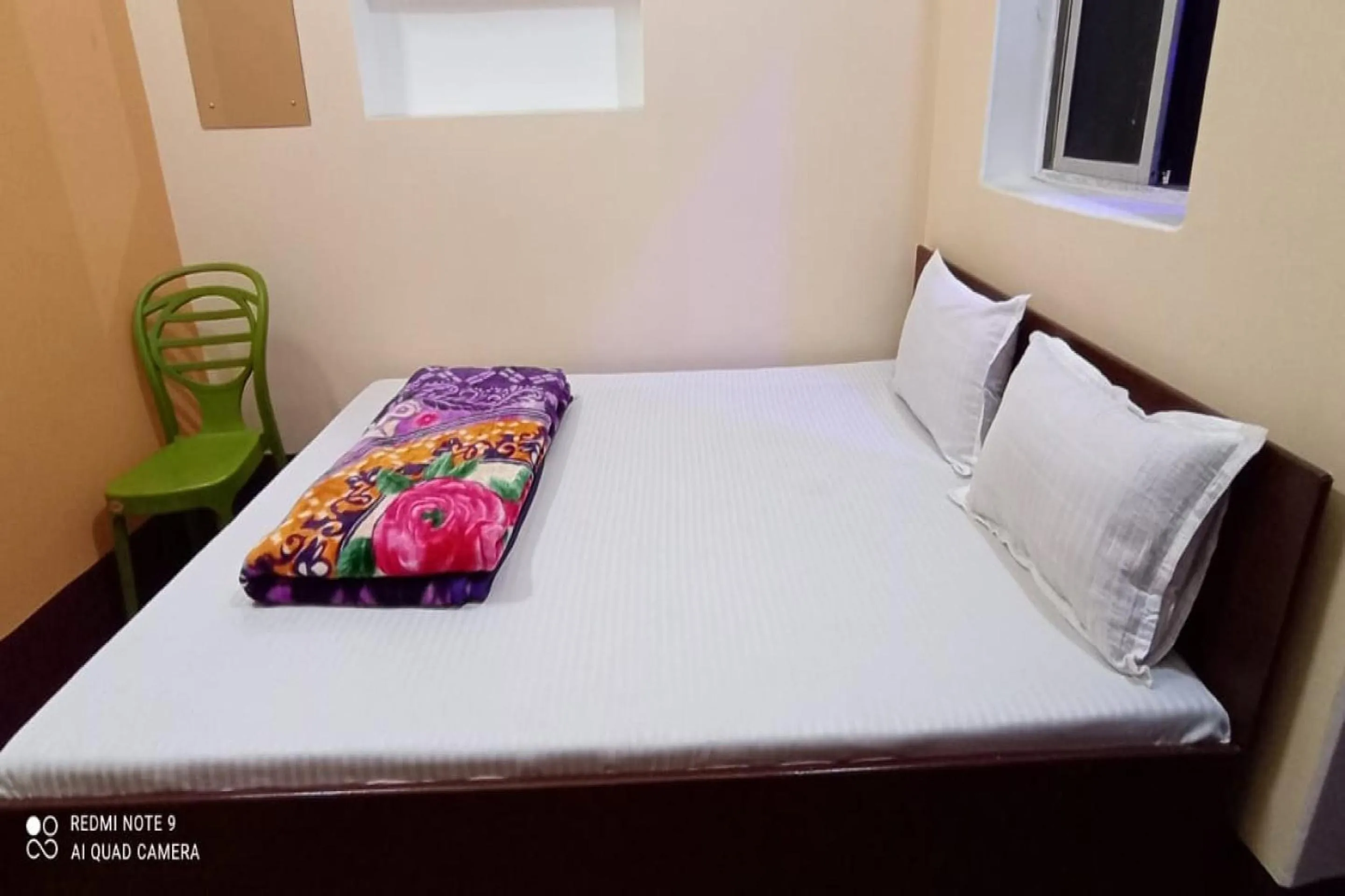 Bedroom in SPOT ON Ganguly Hotel Lodging And Fooding