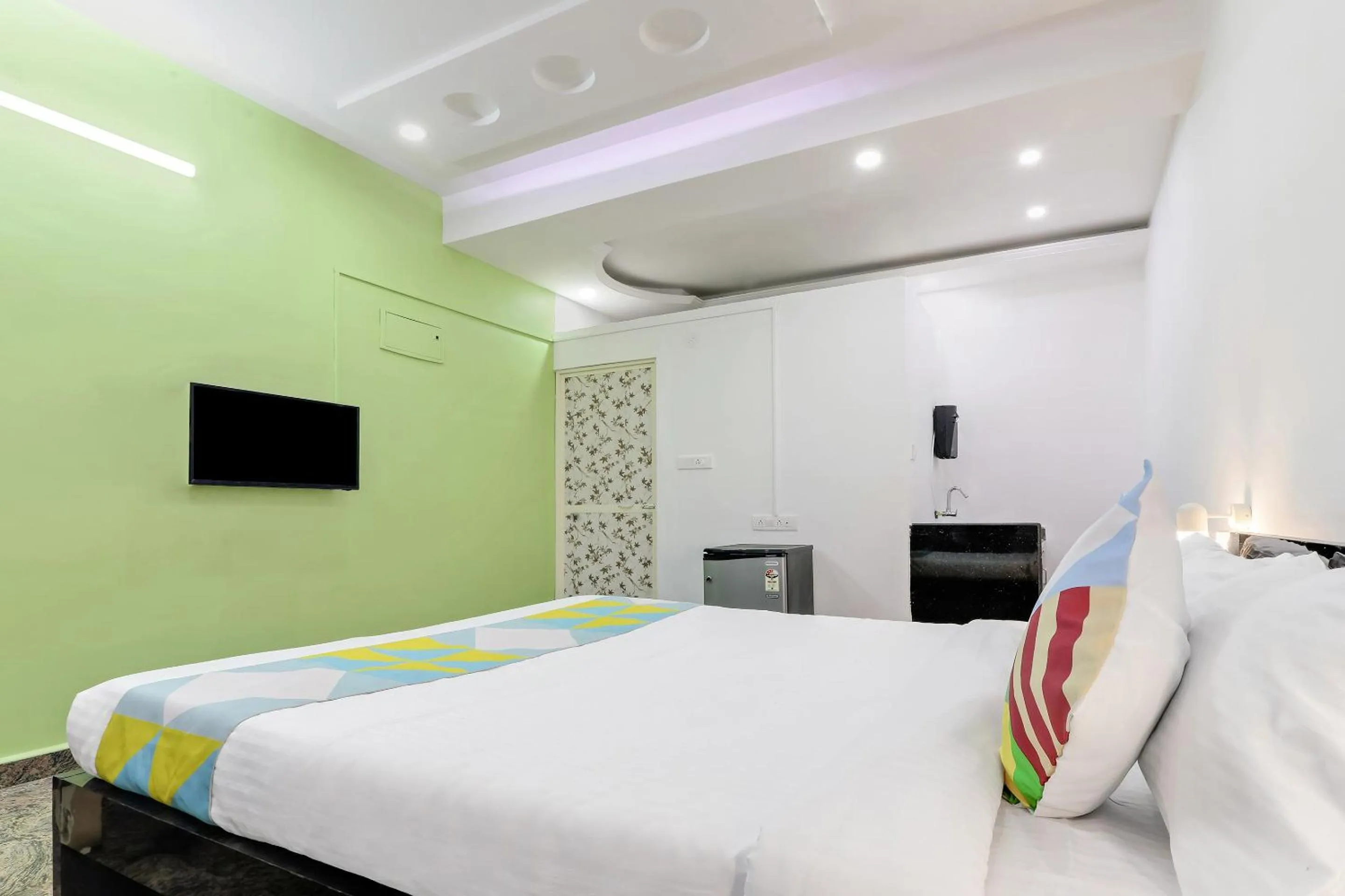 Lobby or reception, Bed in Hotel O Summer Hill Guest House