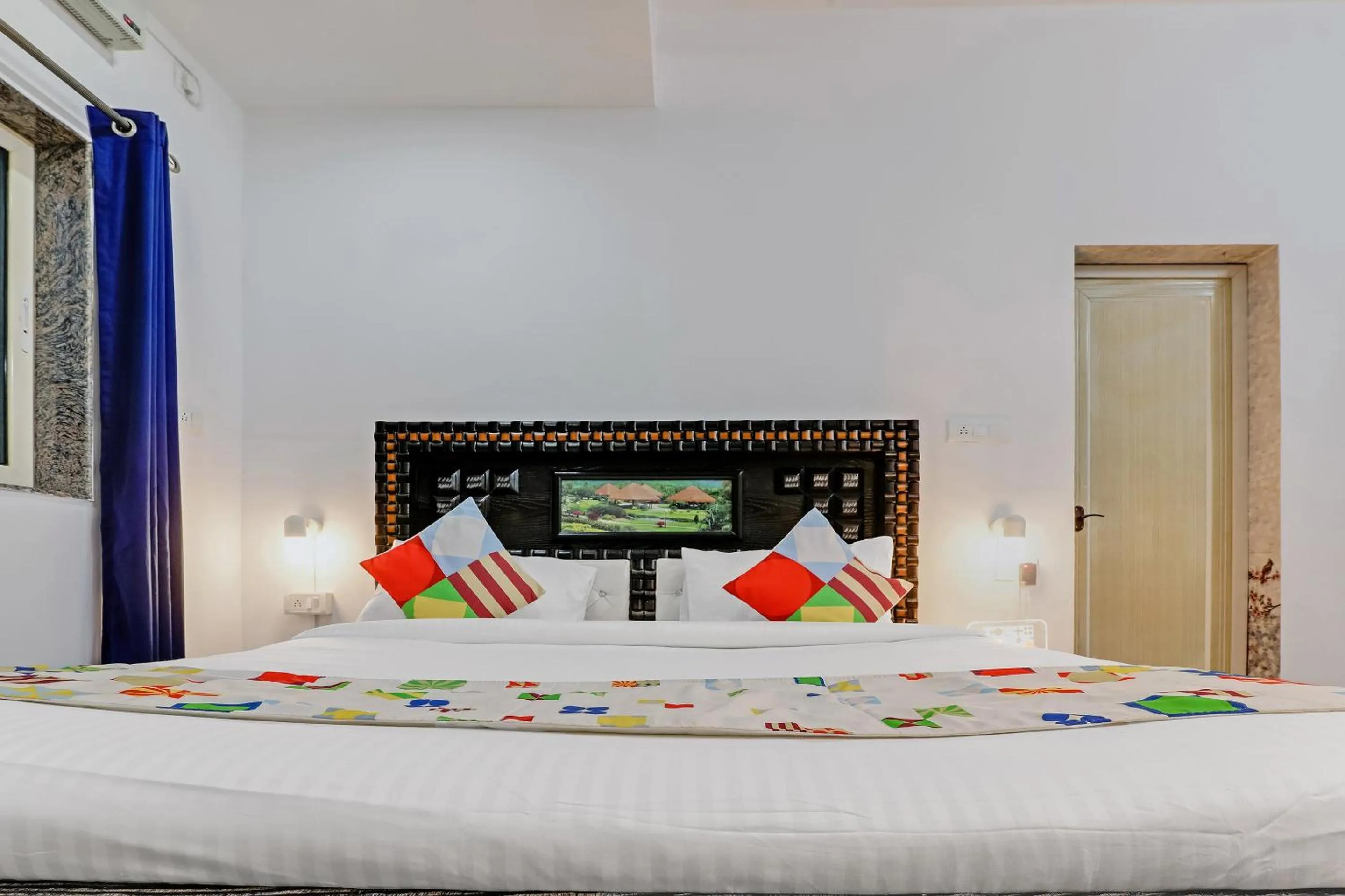 Bedroom, Bed in Hotel O Summer Hill Guest House