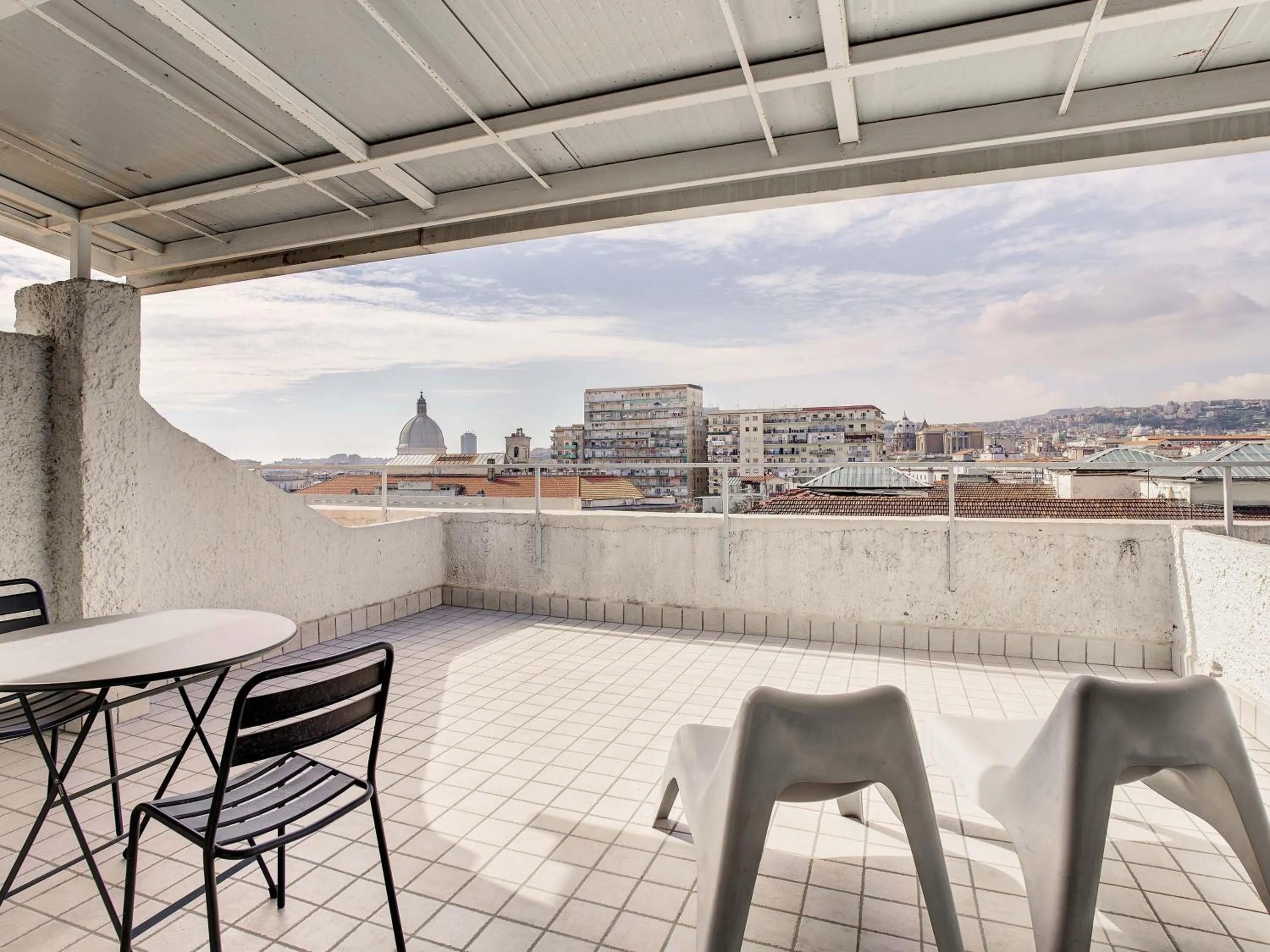 Photo of the whole room in B&B Hotel Napoli