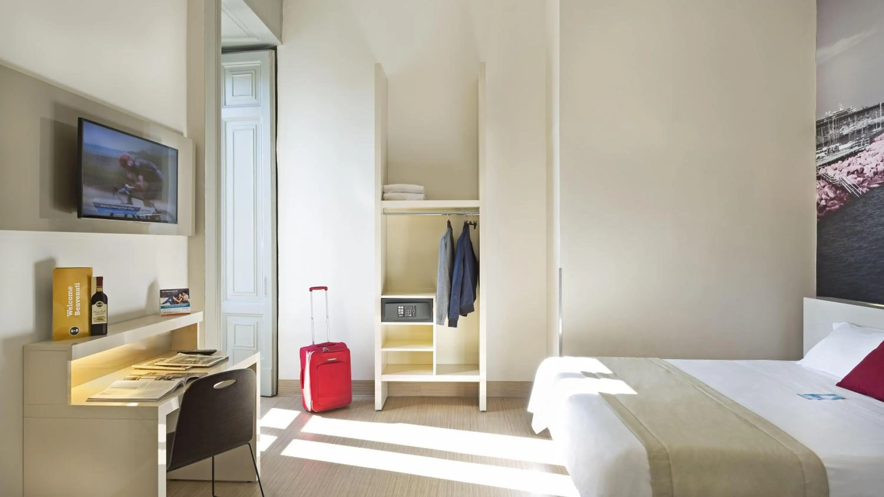 Photo of the whole room, Bed in B&B Hotel Napoli