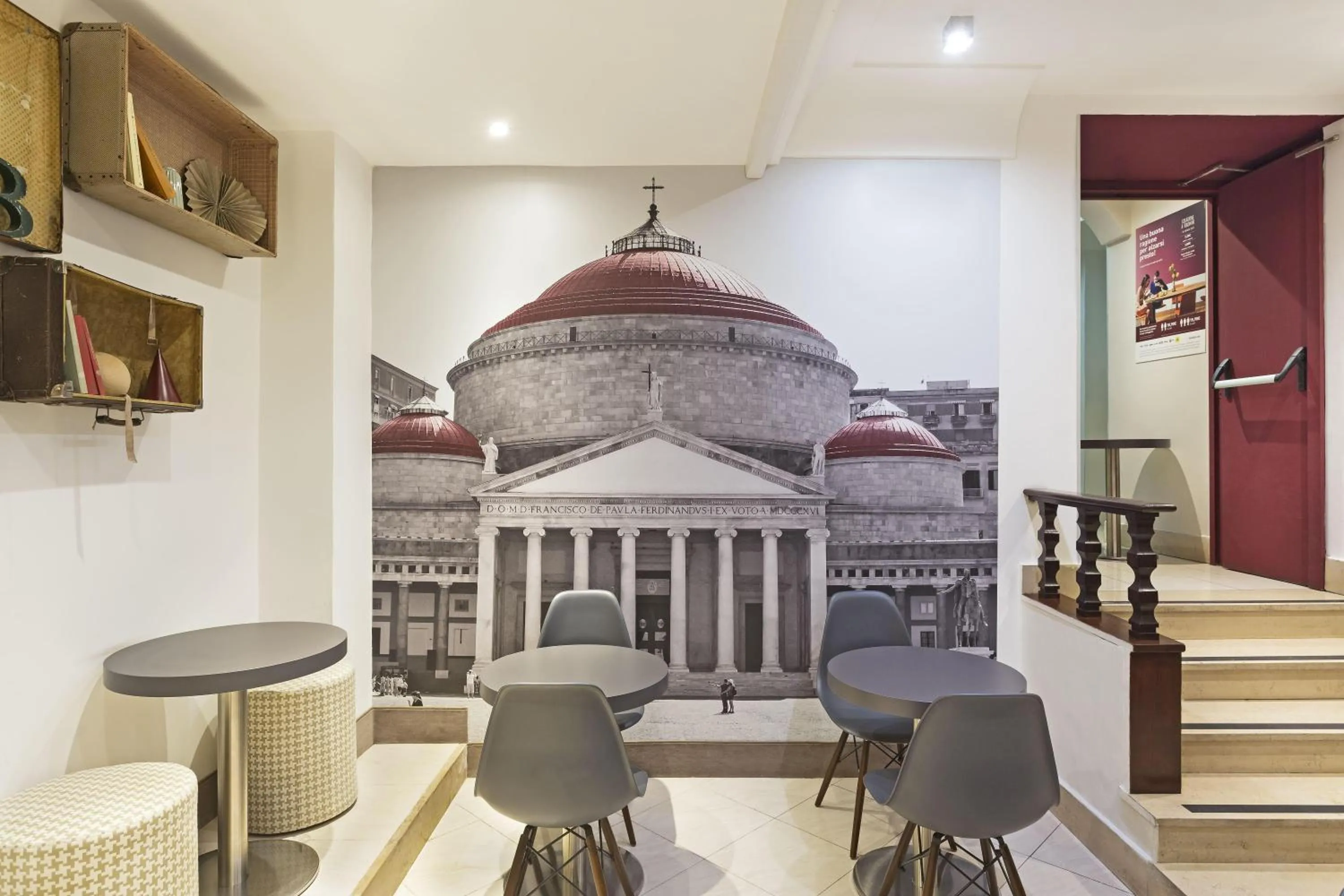 Lobby or reception in B&B Hotel Napoli