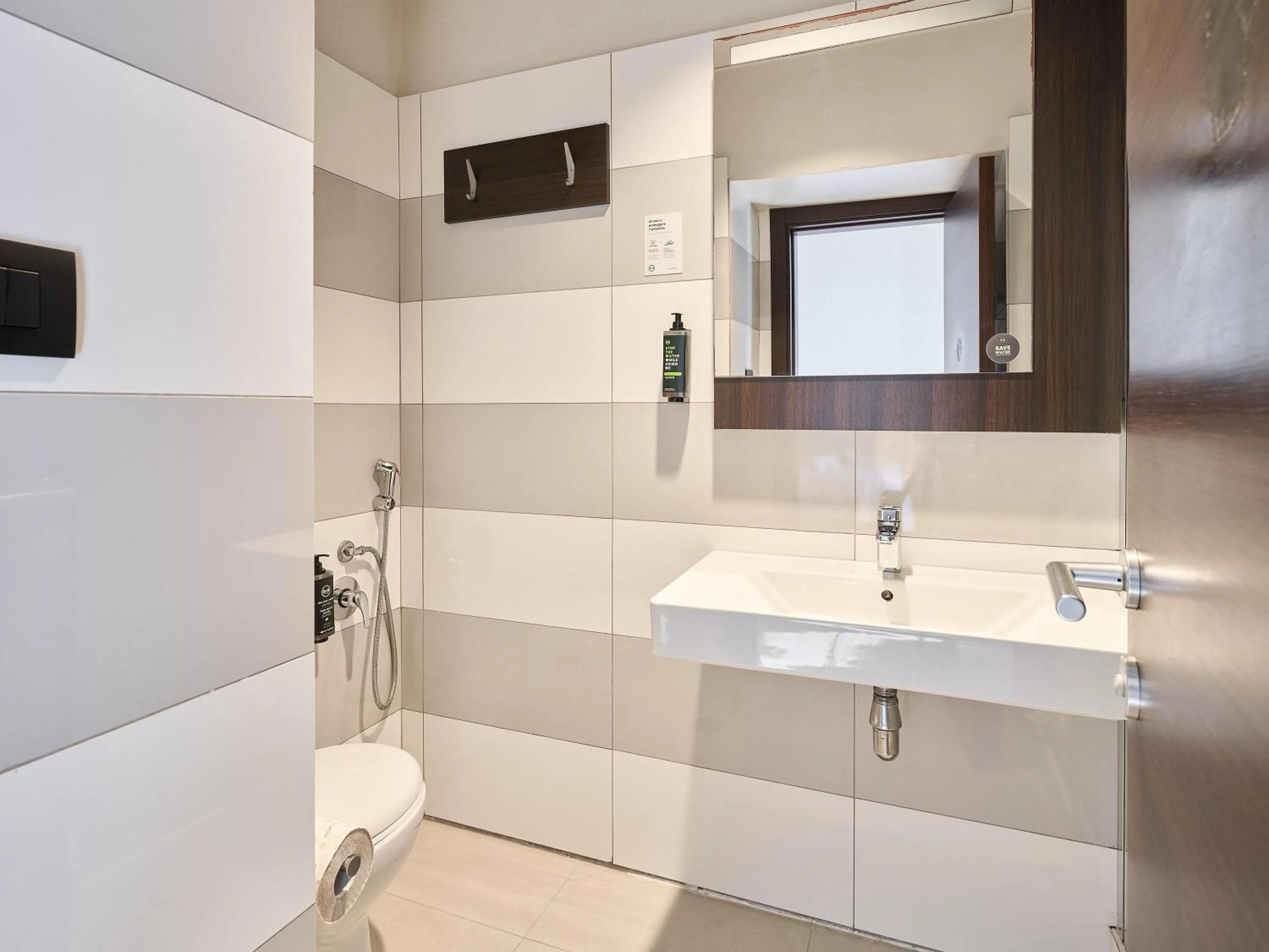 Photo of the whole room in B&B Hotel Napoli