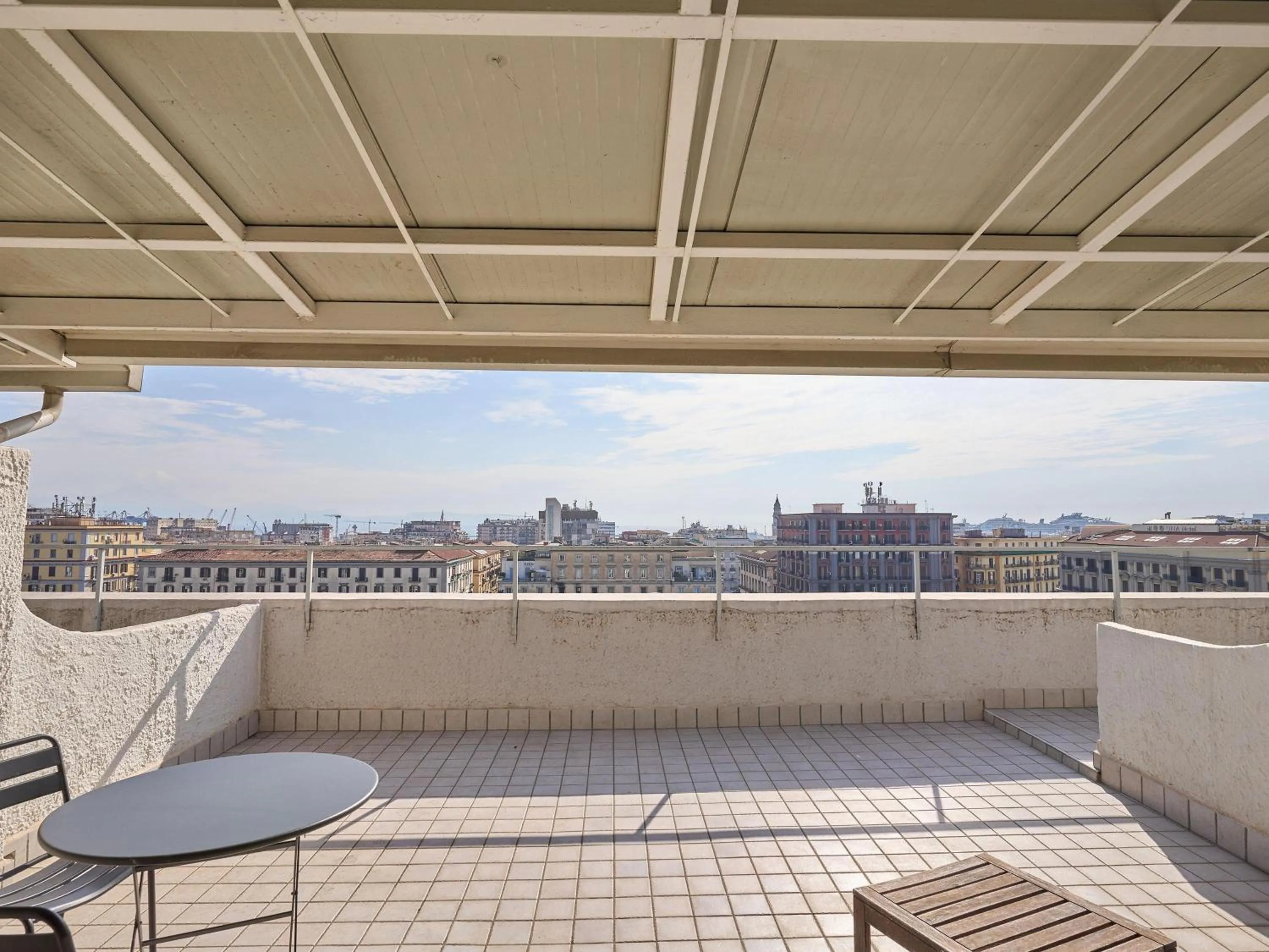 Photo of the whole room in B&B Hotel Napoli