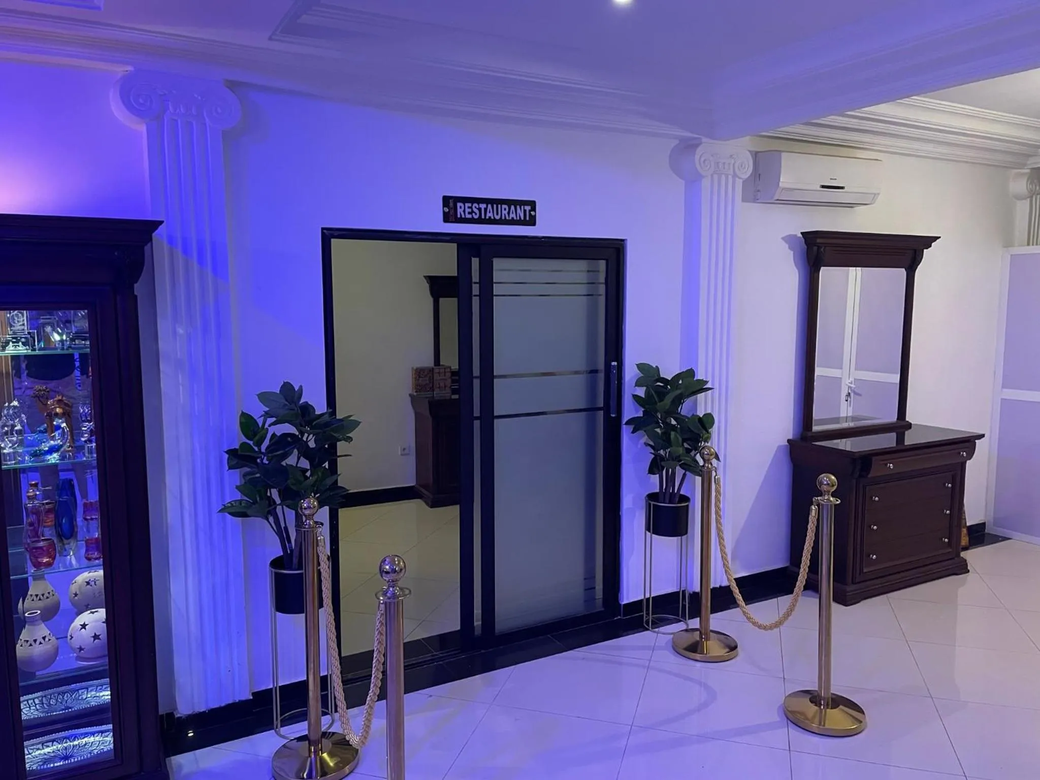 Lobby or reception in HOTEL LES ARCADES