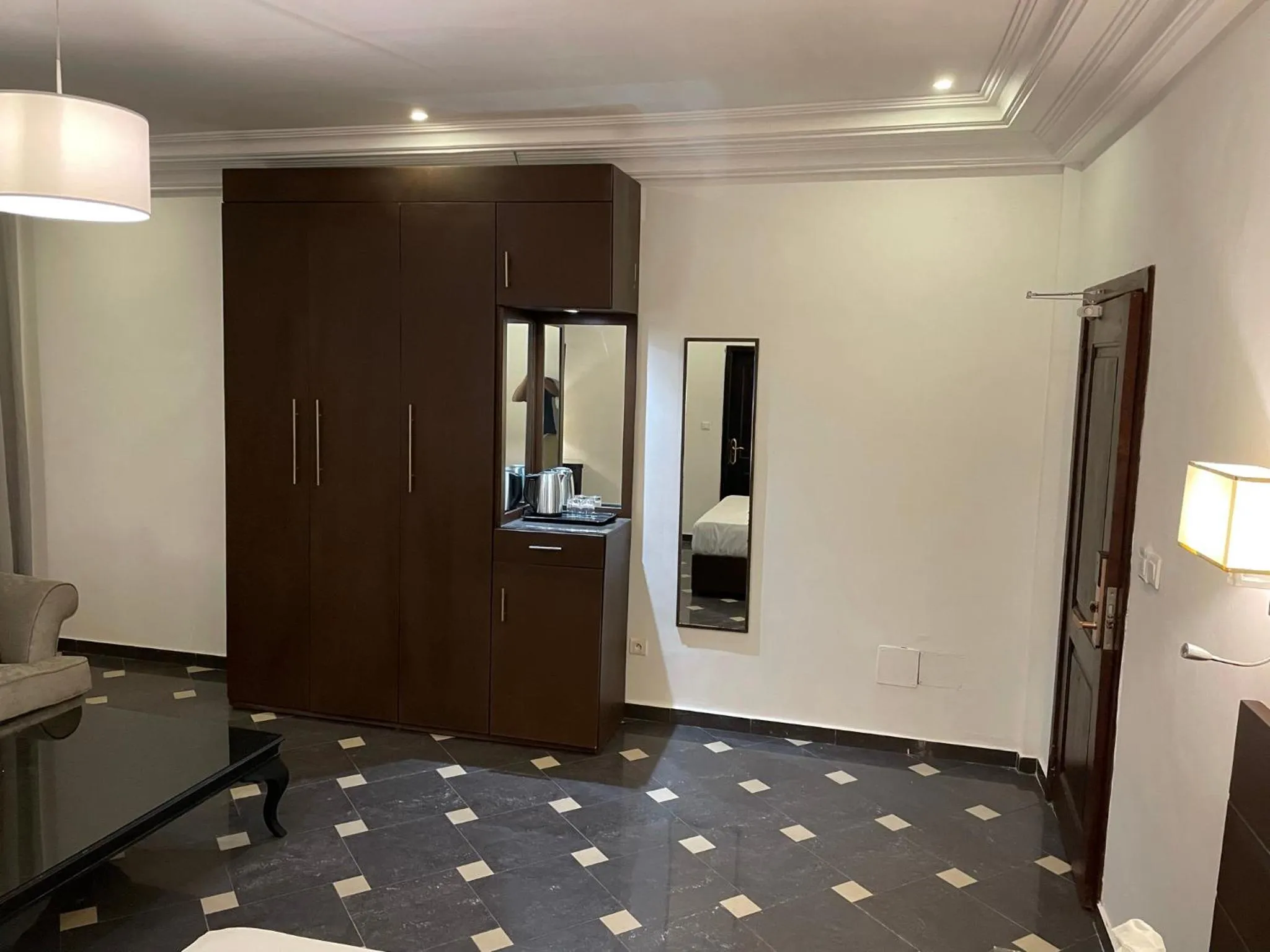 hair dresser in HOTEL LES ARCADES