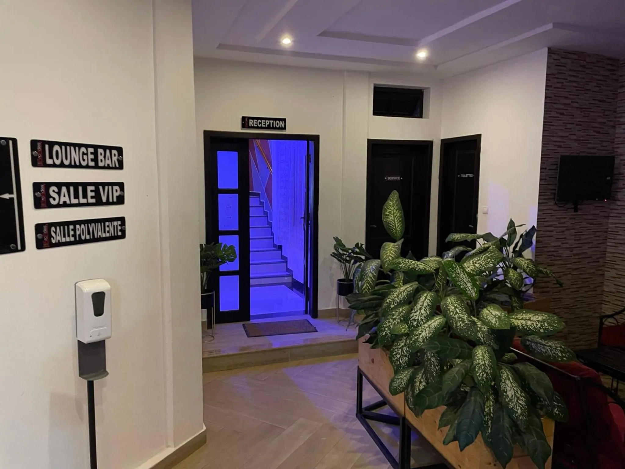 Facade/entrance in HOTEL LES ARCADES