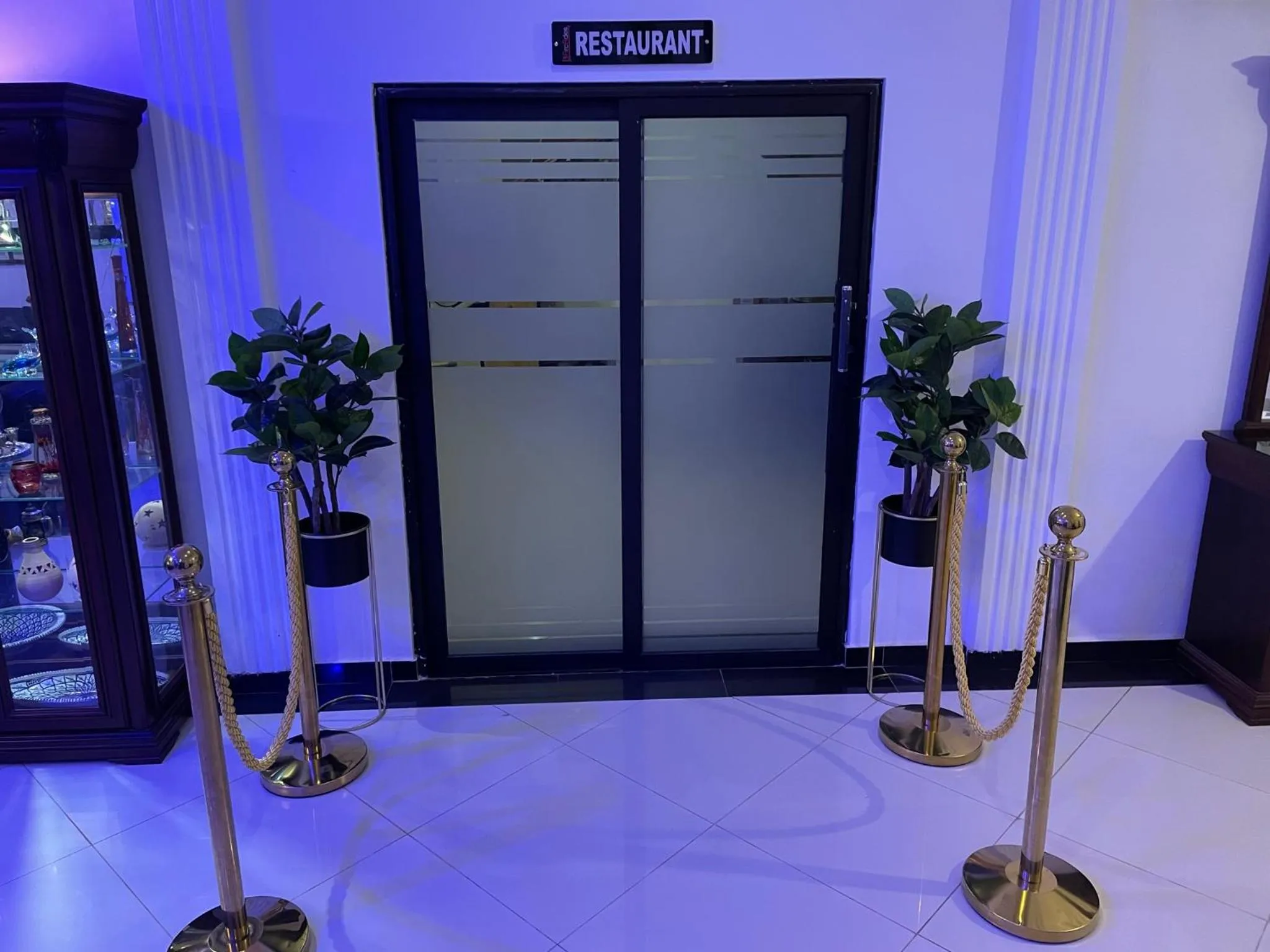 Restaurant/places to eat in HOTEL LES ARCADES