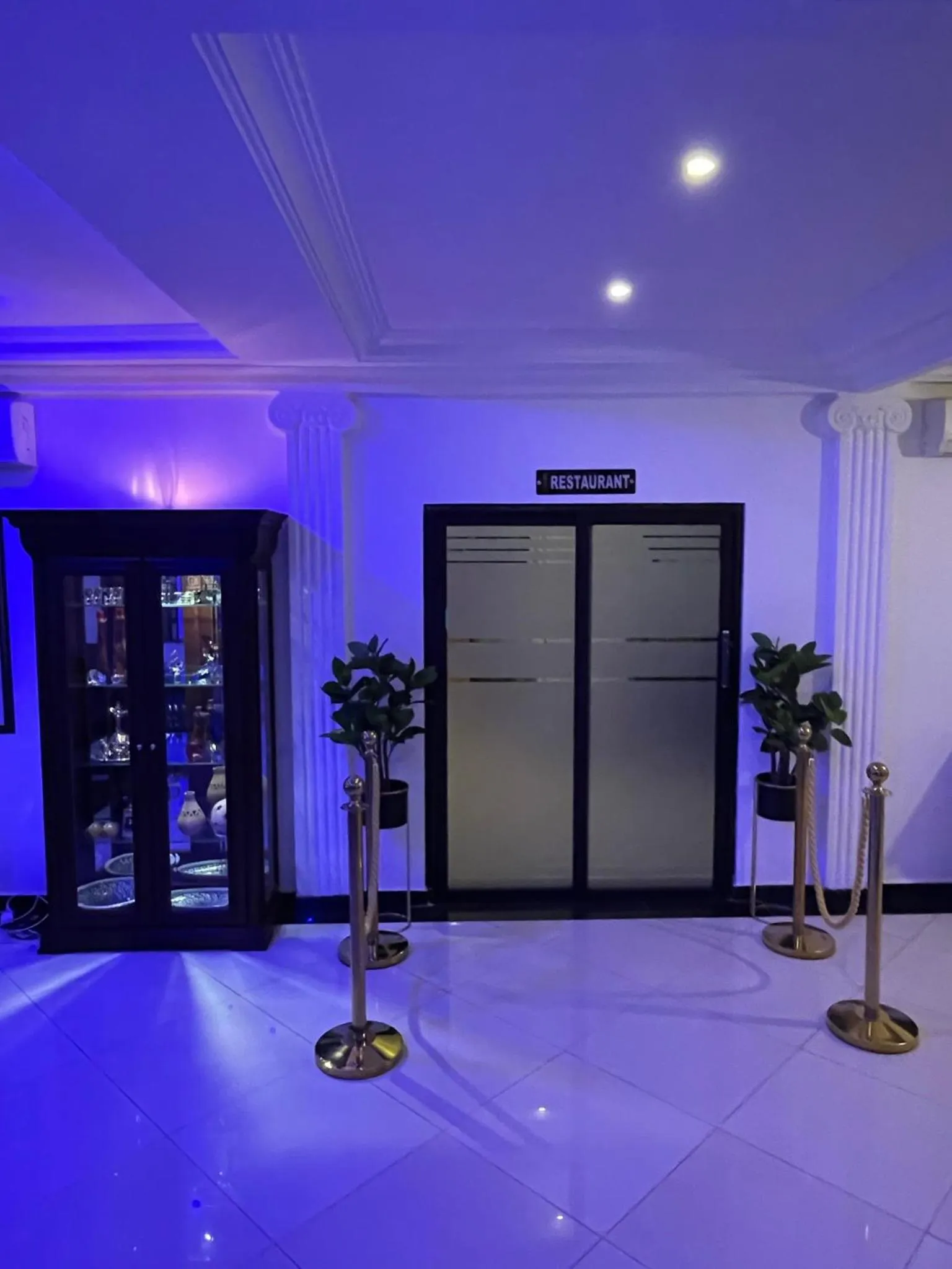 Restaurant/places to eat in HOTEL LES ARCADES