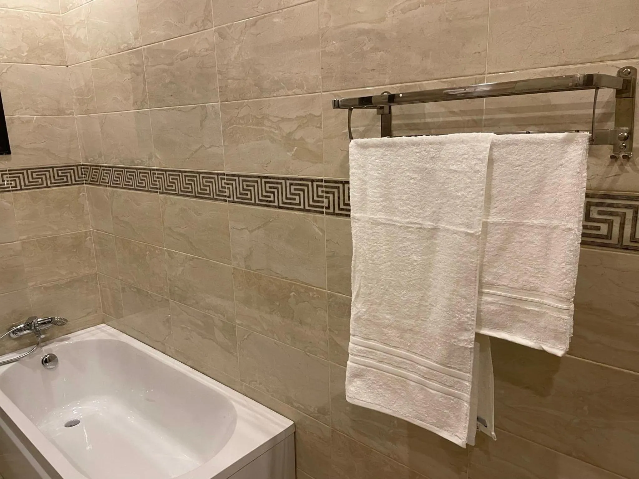 Bath in HOTEL LES ARCADES