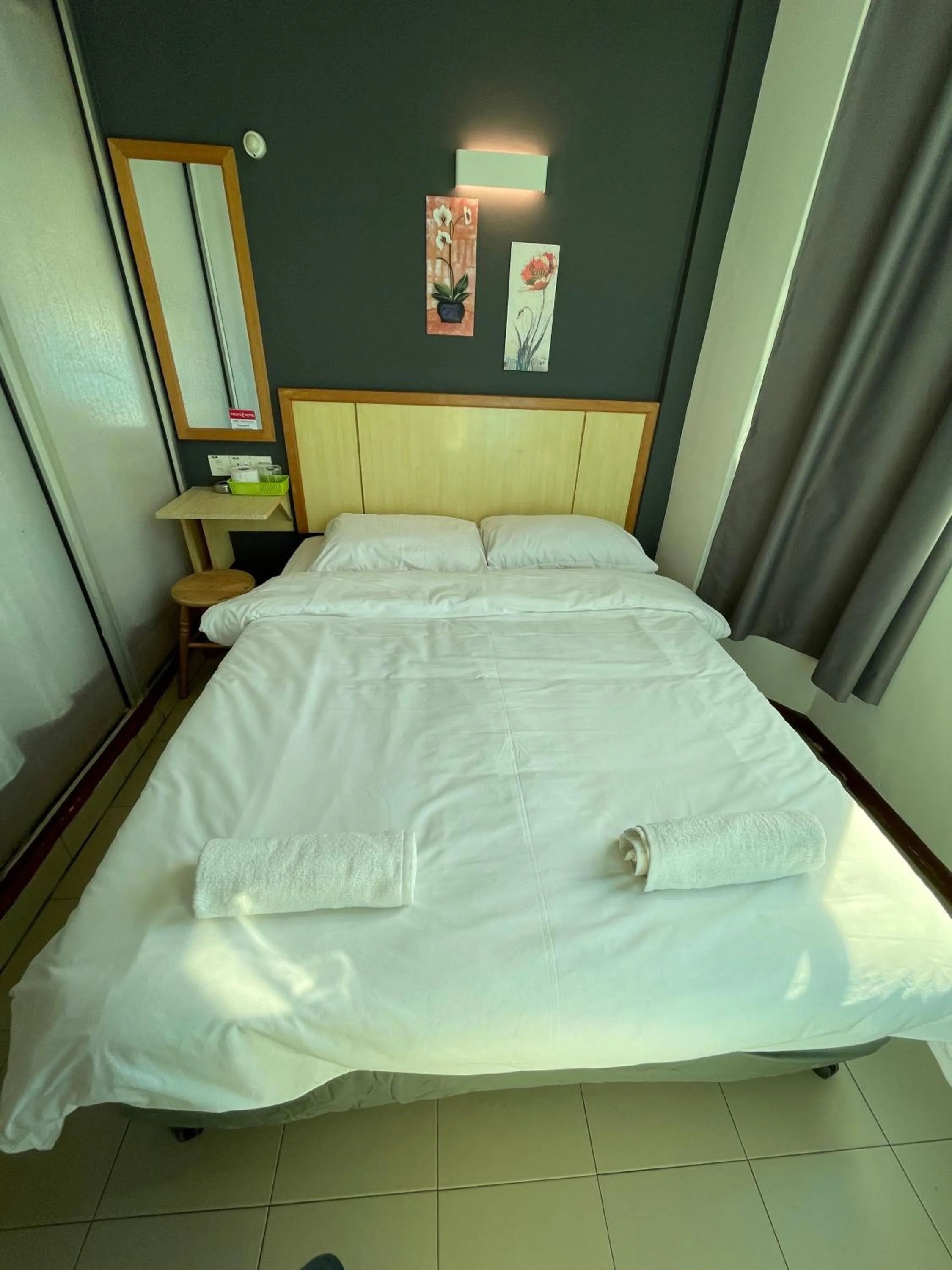 Bed in Fresh Hotel Falim