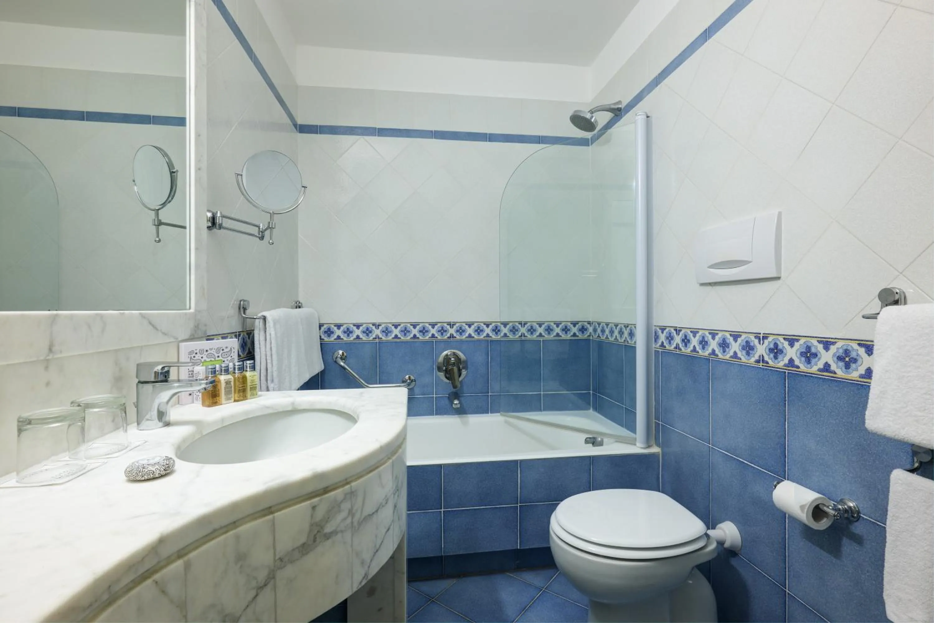 Bathroom in Imperial Hotel Tramontano