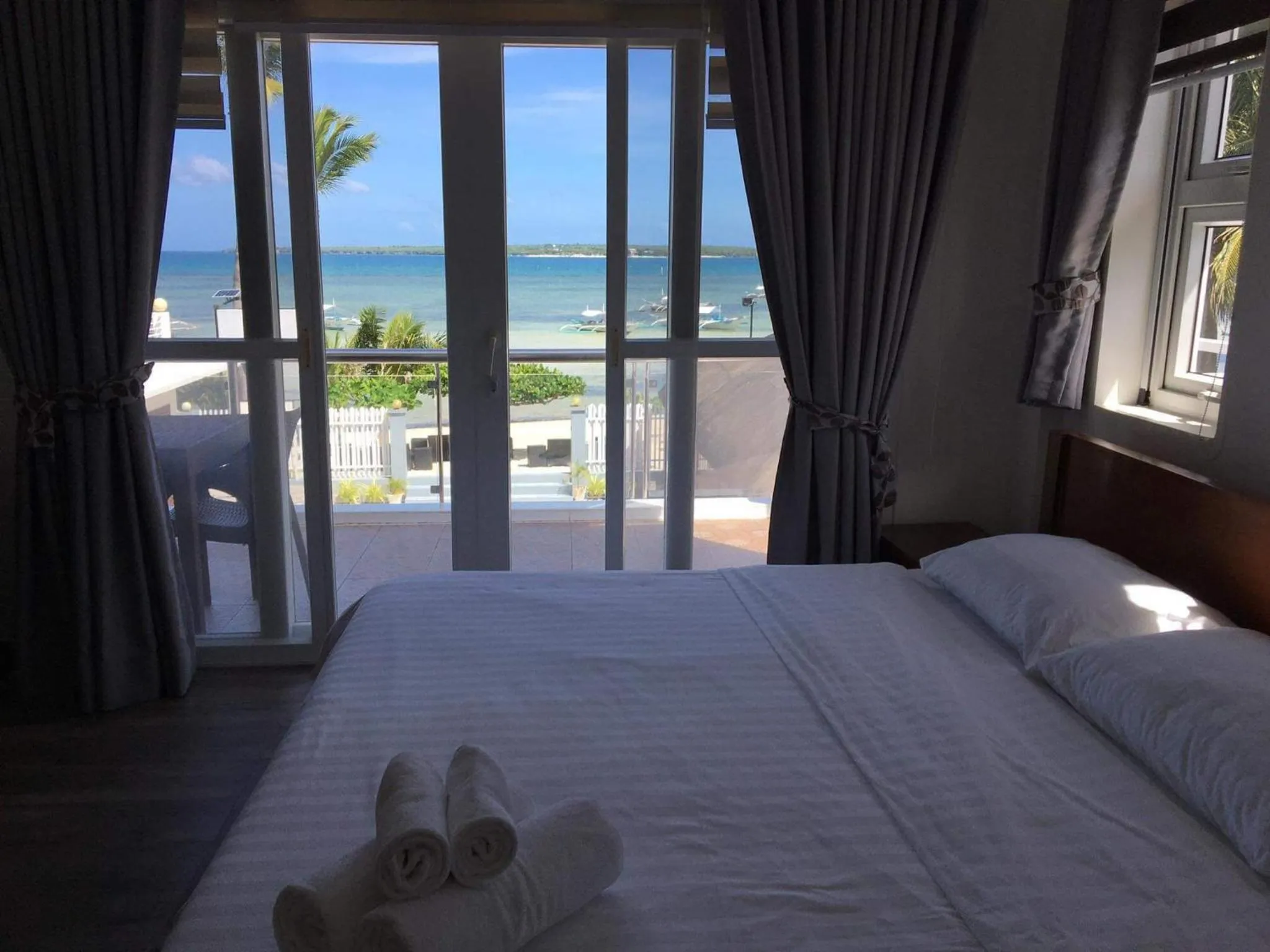 Bed in Maykenn Beach