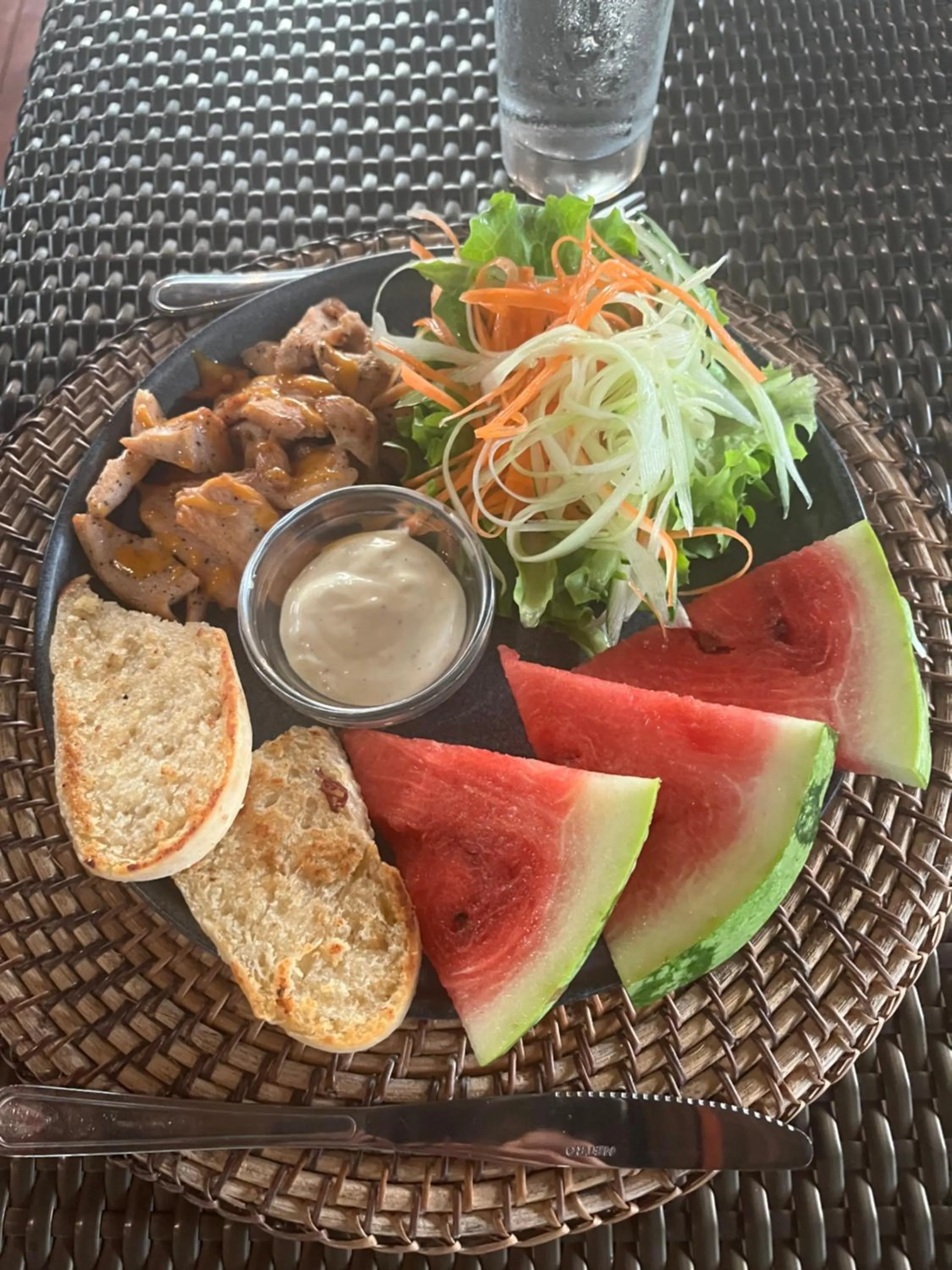 Maykenn Beach-Cafe-Bar and Restaurant