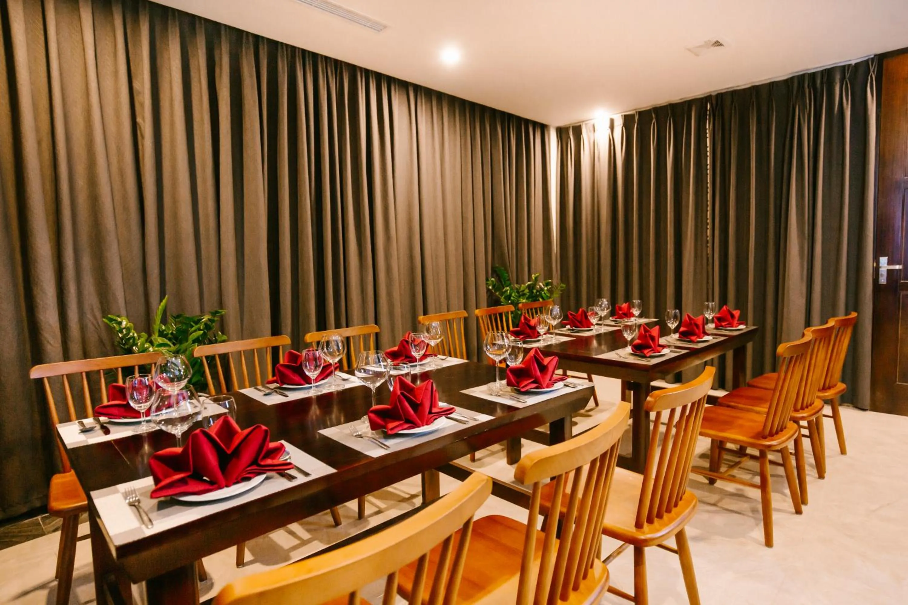 Dining area in Songlam Waterfront Hotel - 藍江酒店