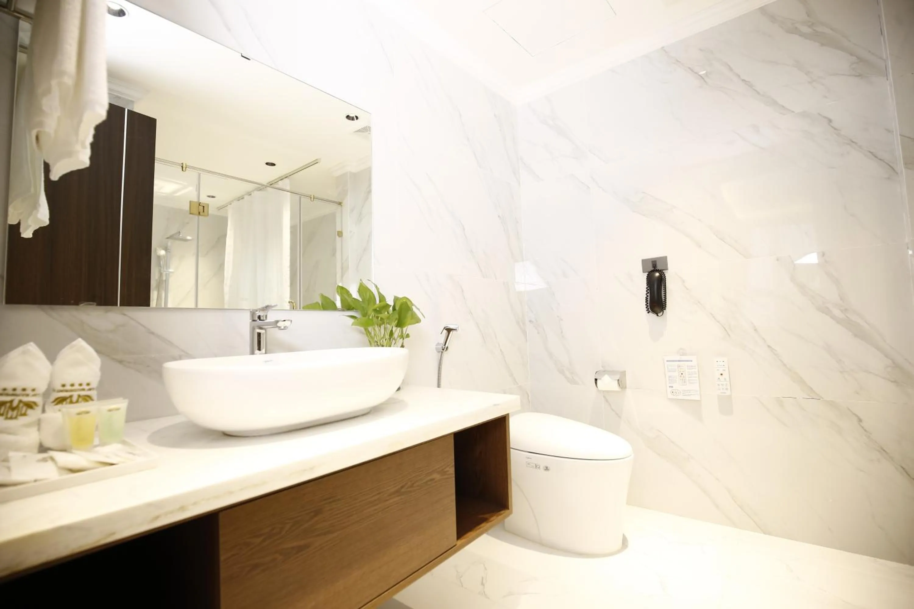 Songlam Waterfront Hotel - 藍江酒店