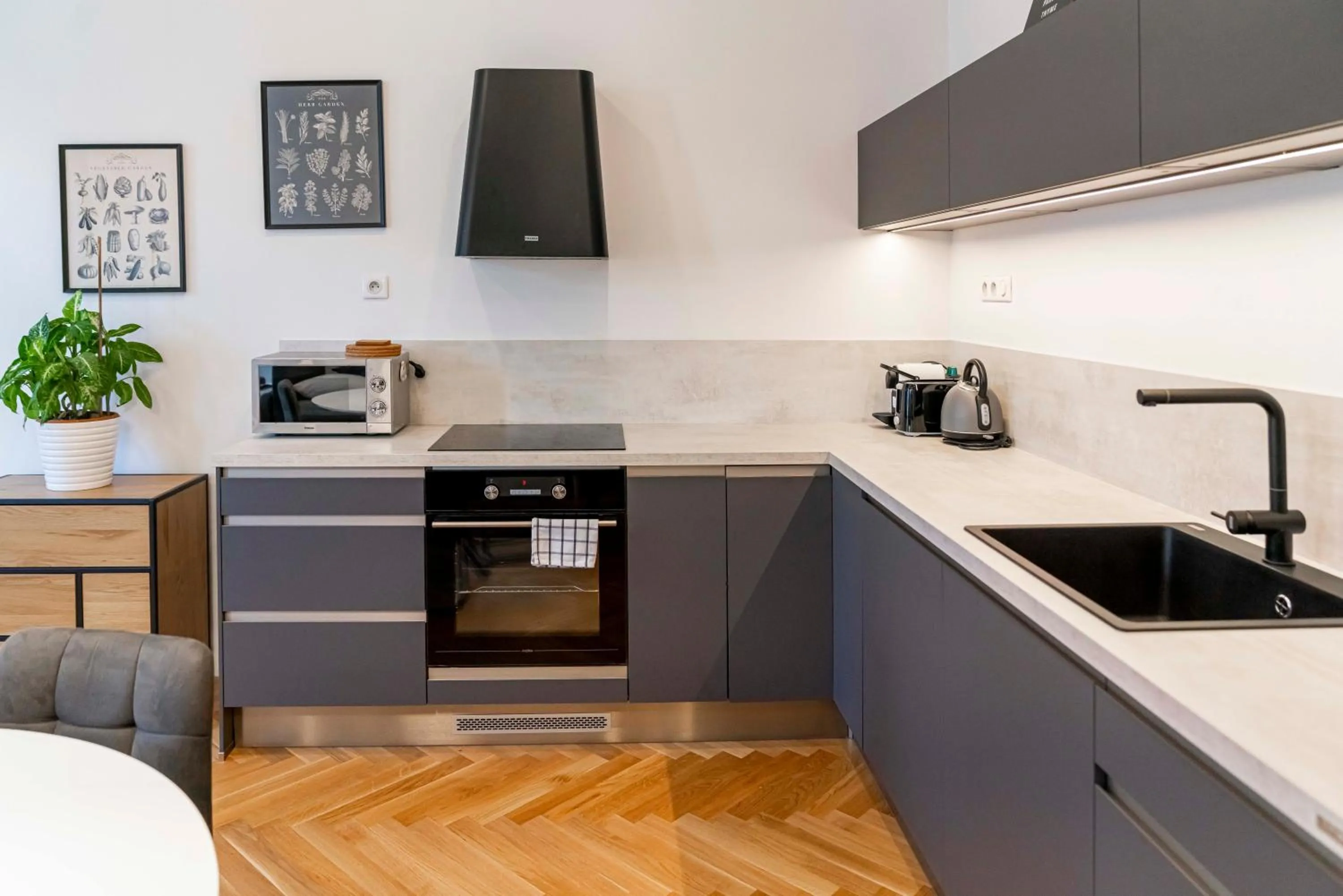 Kitchen or kitchenette in Apartmány Marienhof