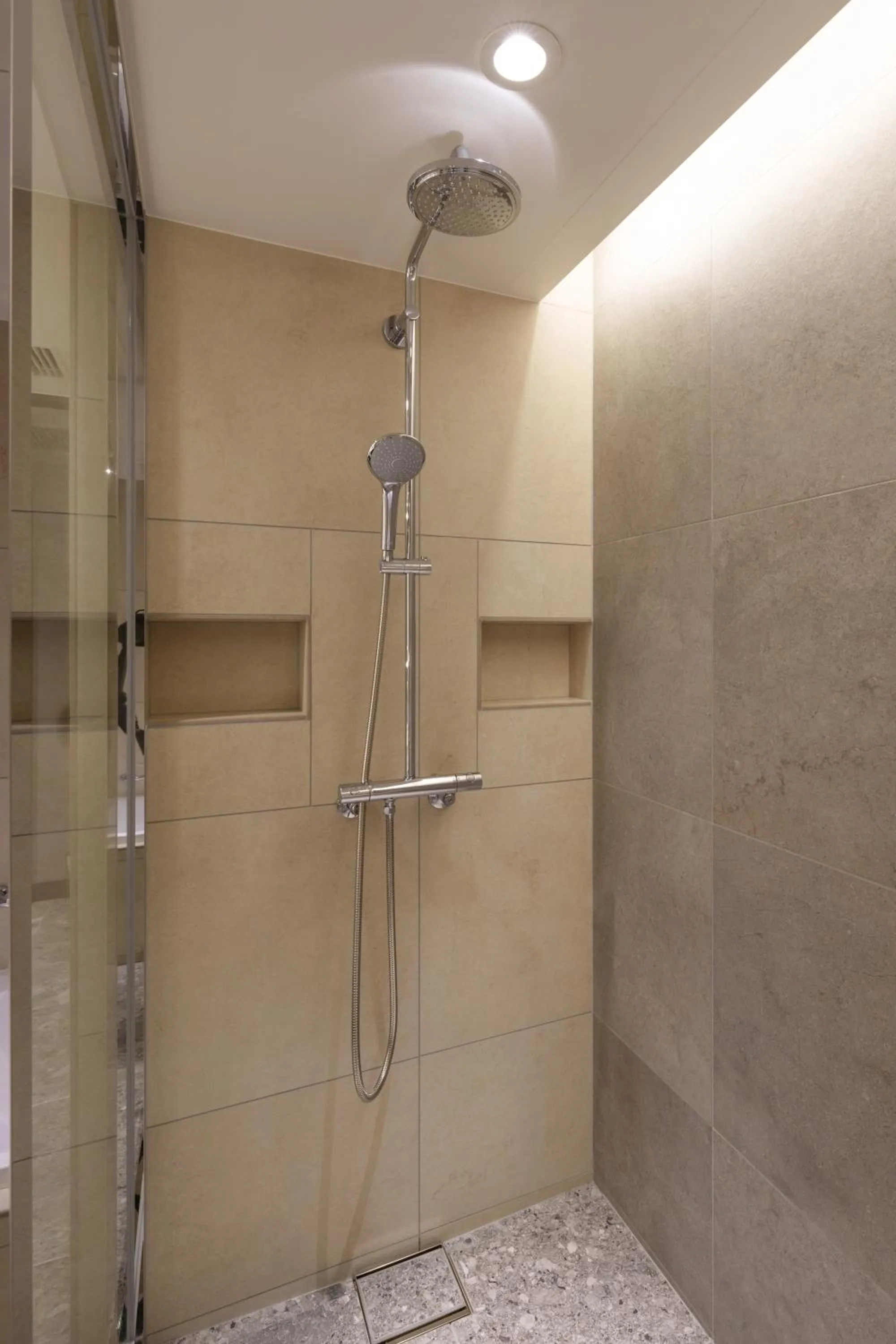 Shower in Hotel GrandConsort Naha