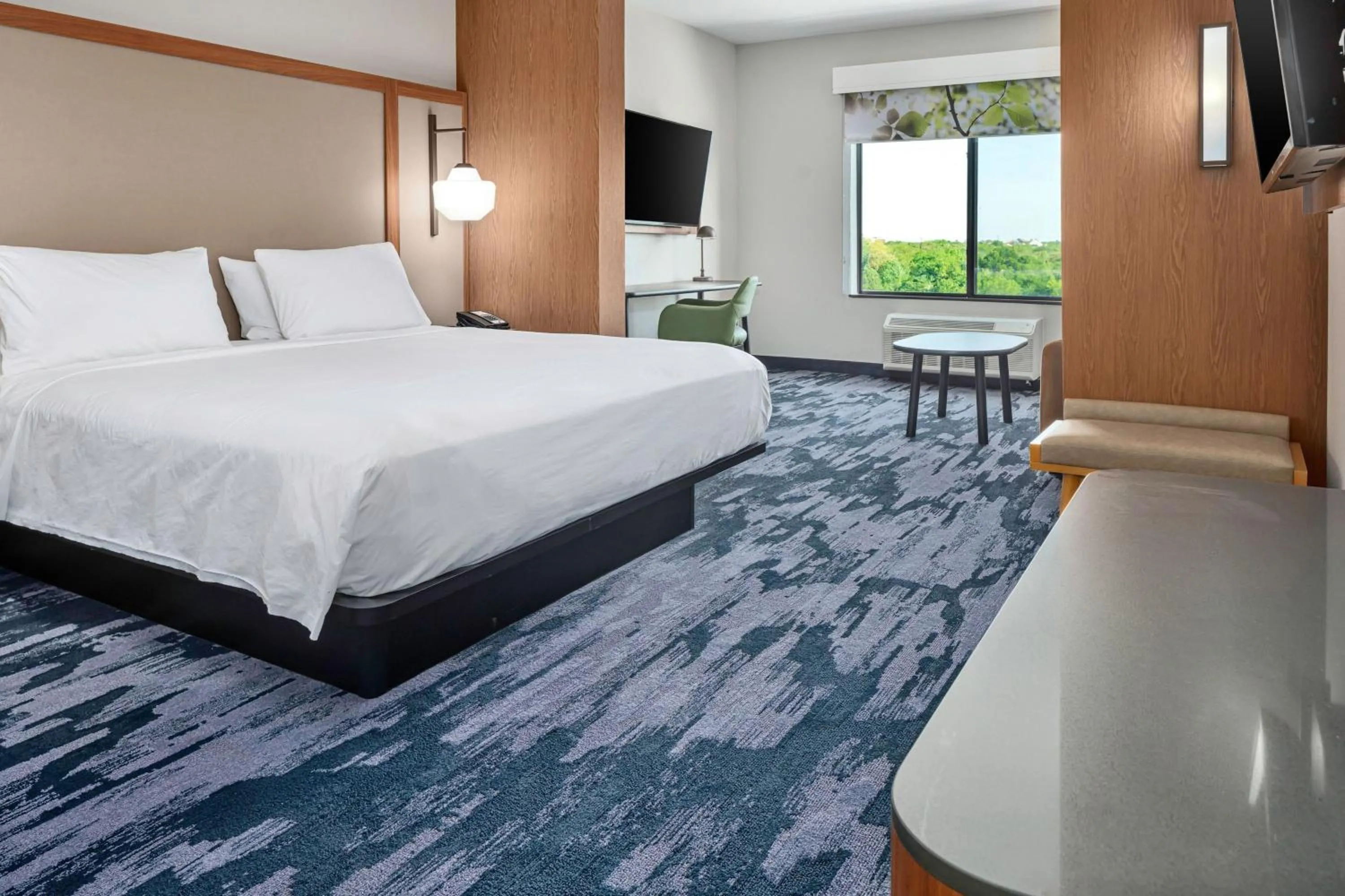 Photo of the whole room, Bed in Fairfield Inn & Suites by Marriott Corinth South Denton Area