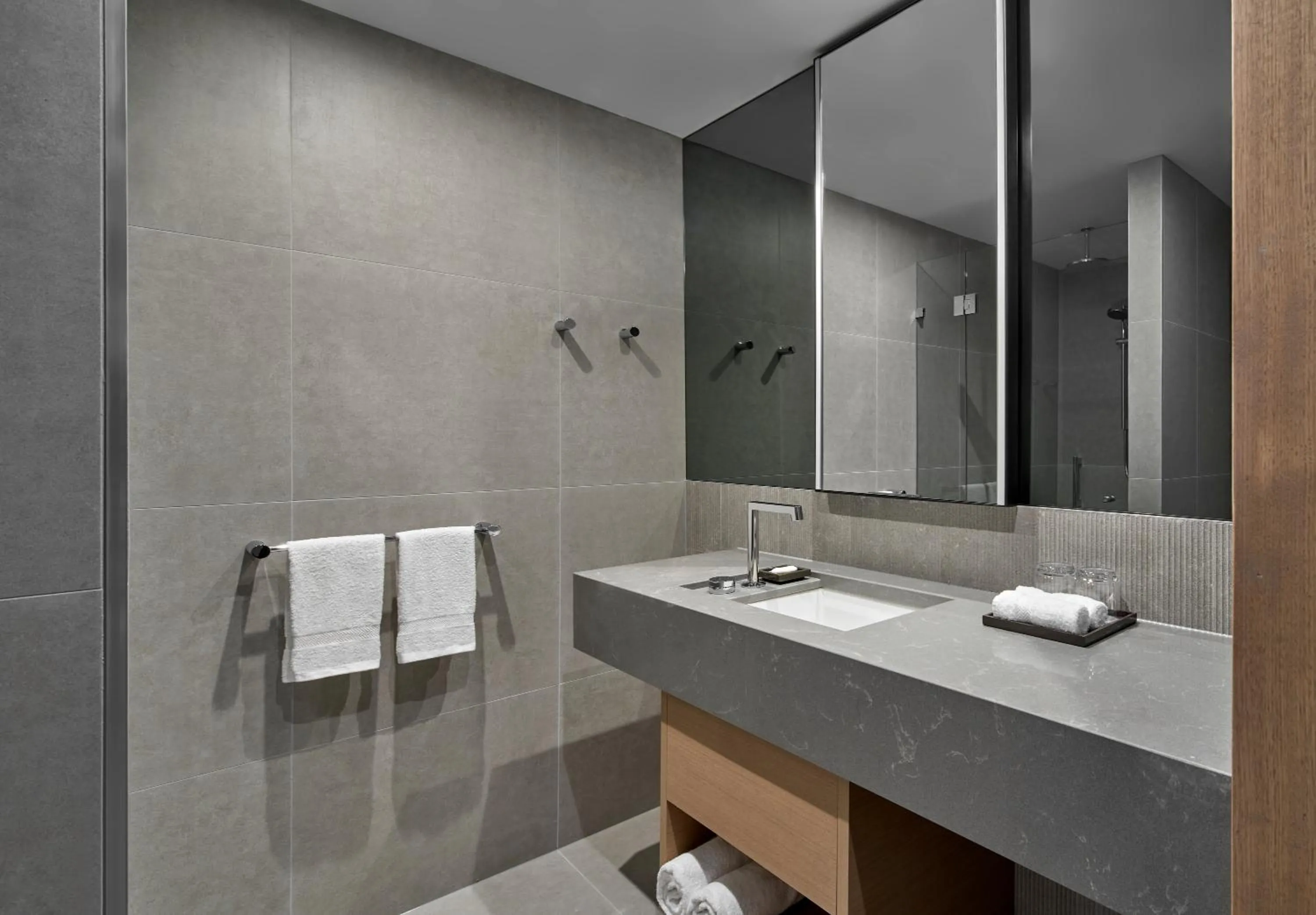 Bathroom in Courtyard by Marriott Melbourne Flagstaff Gardens