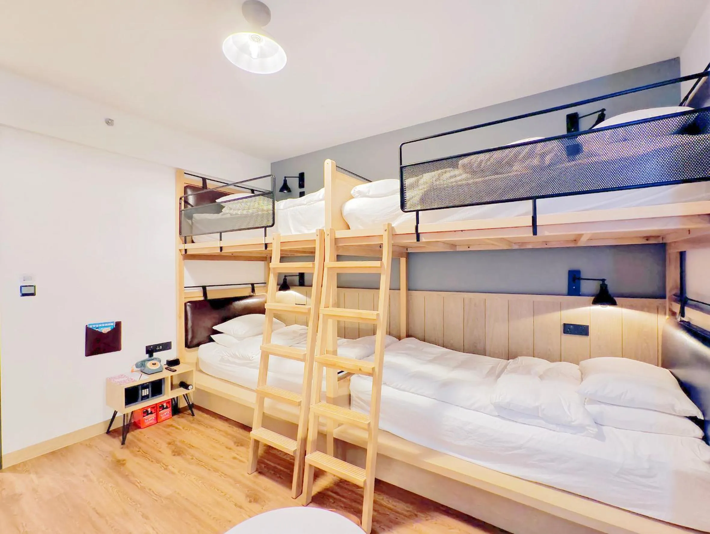 Bed in Moxy Nanjing Jiangning