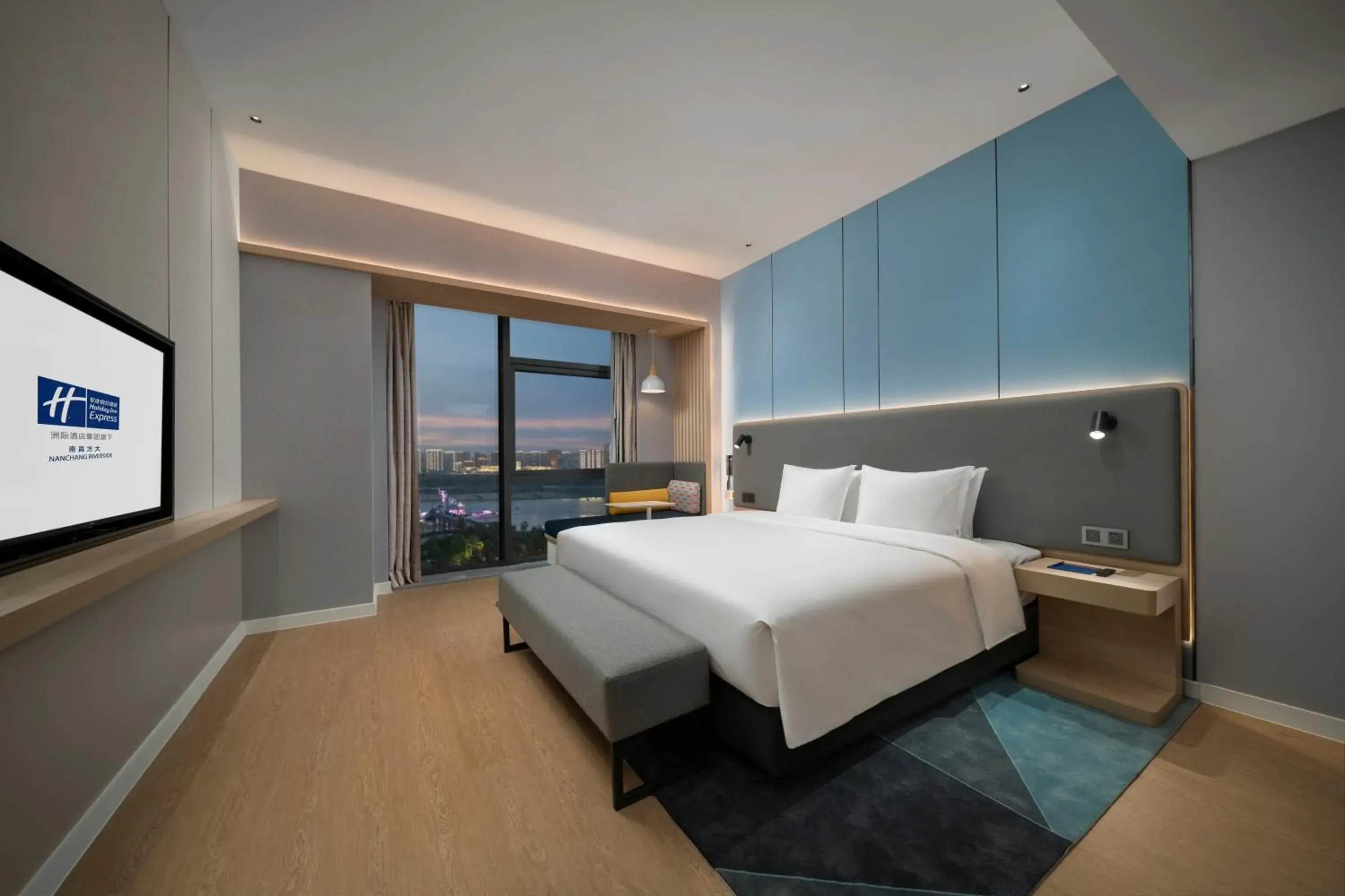View (from property/room), Bed in Holiday Inn Express Nanchang Riverside by IHG View (from property/room), Bed in Holiday Inn Express Nanchang Riverside by IHG