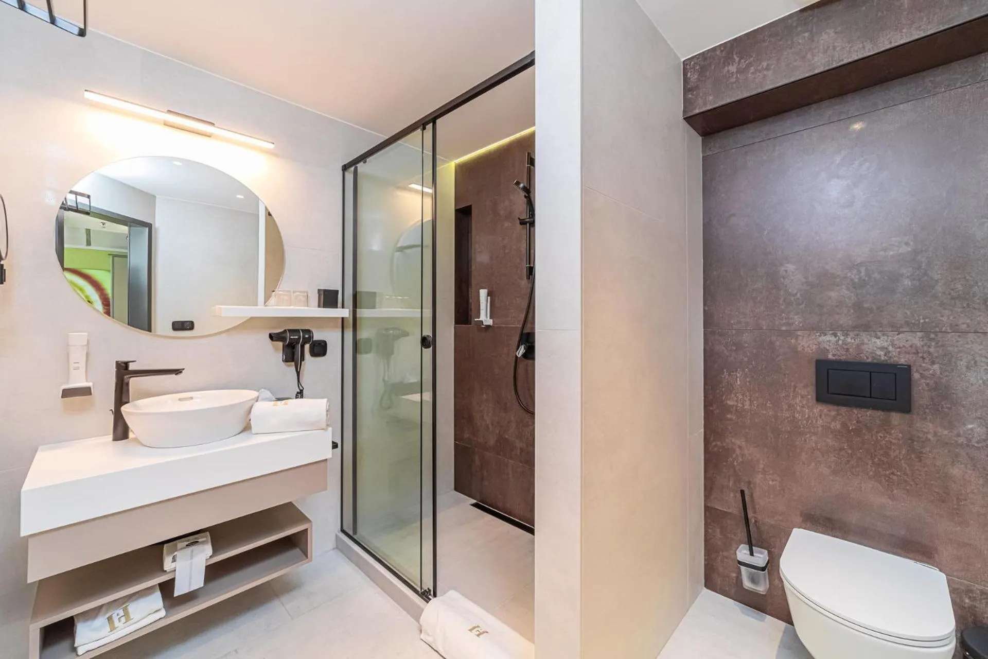 Shower in Hotel Helikon, Keszthely