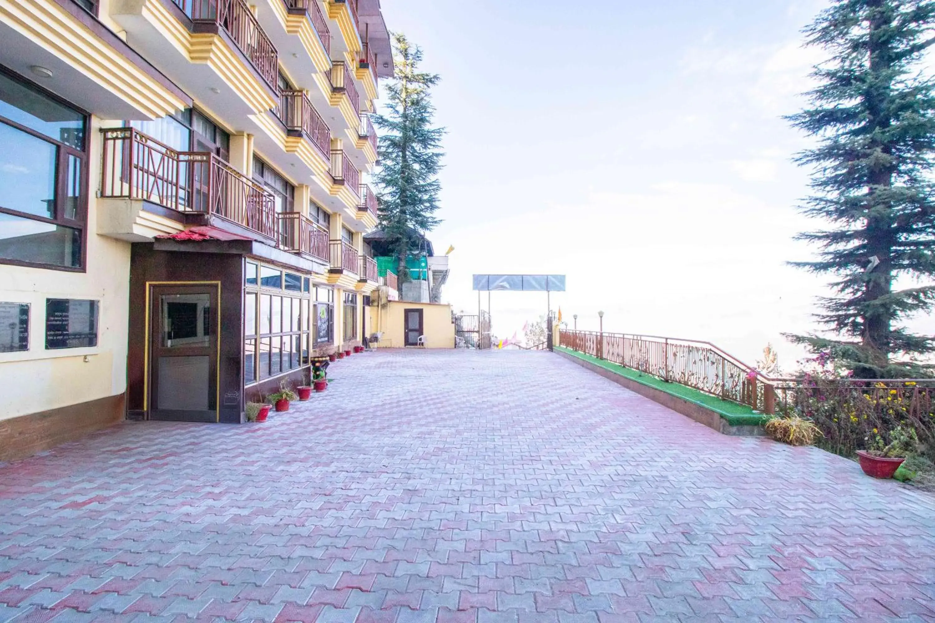 Property building in Treebo Shimla Ayurvedic Retreat, Kufri - Pure Veg Property building in Treebo Shimla Ayurvedic Retreat, Kufri - Pure Veg