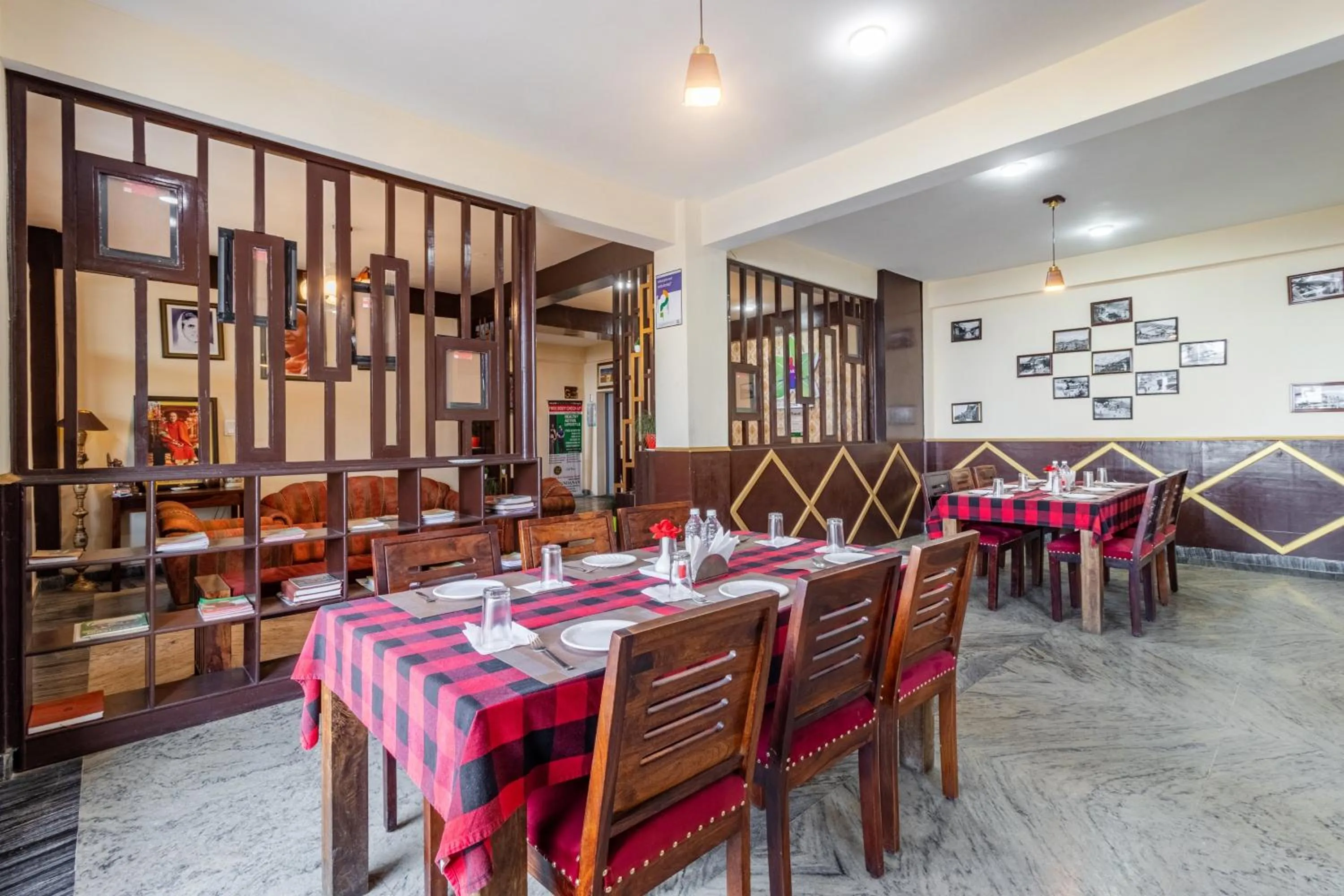 Restaurant/places to eat in Treebo Shimla Ayurvedic Retreat, Kufri - Pure Veg