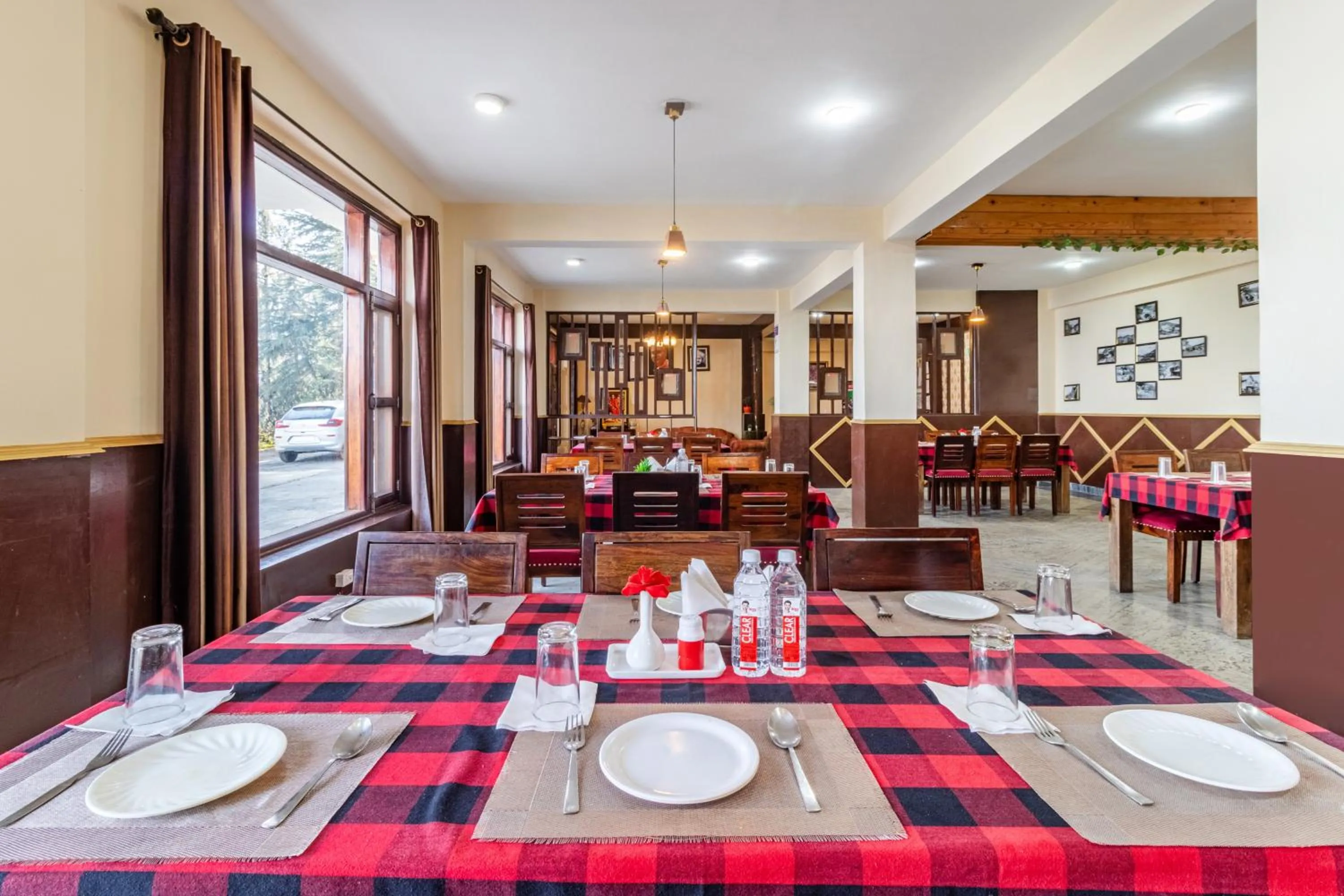 Restaurant/places to eat in Treebo Shimla Ayurvedic Retreat, Kufri - Pure Veg