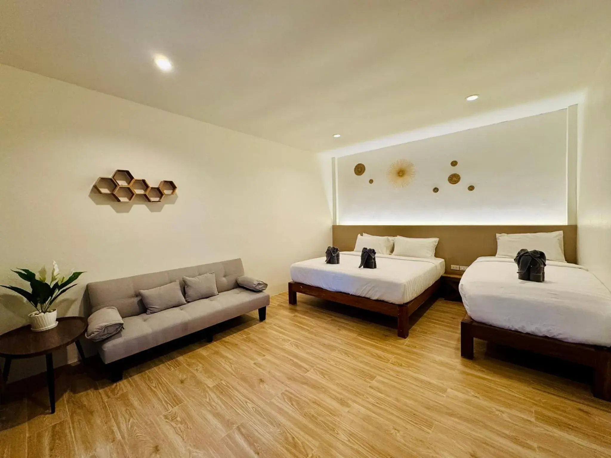 Deluxe Triple Room with Sea View in Marina Resort Koh Phayam Ranong Deluxe Triple Room with Sea View in Marina Resort Koh Phayam Ranong