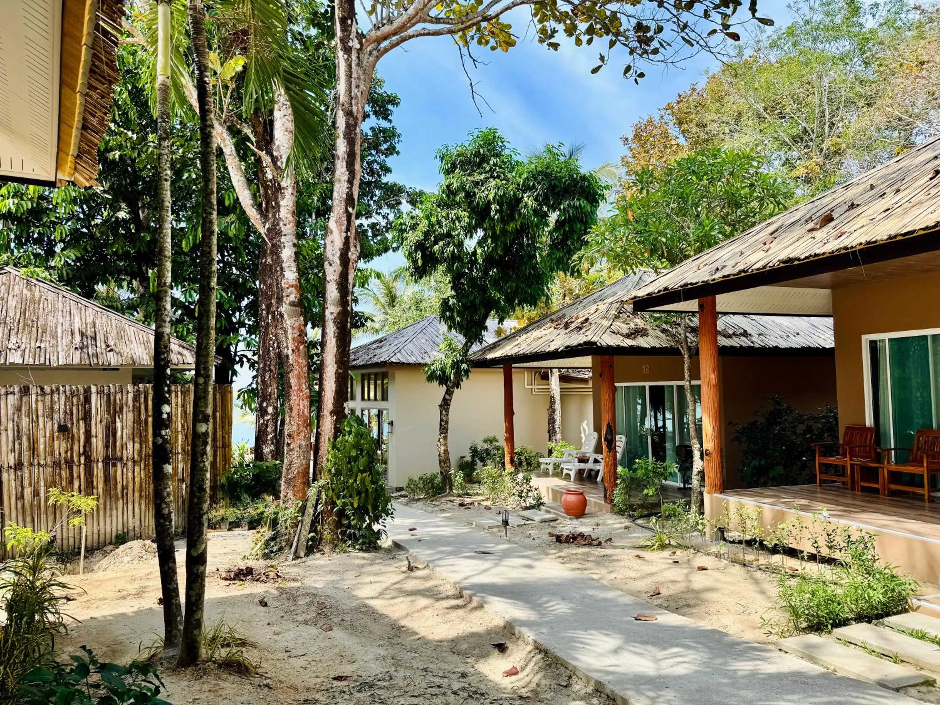 Marina Resort Koh Phayam Ranong