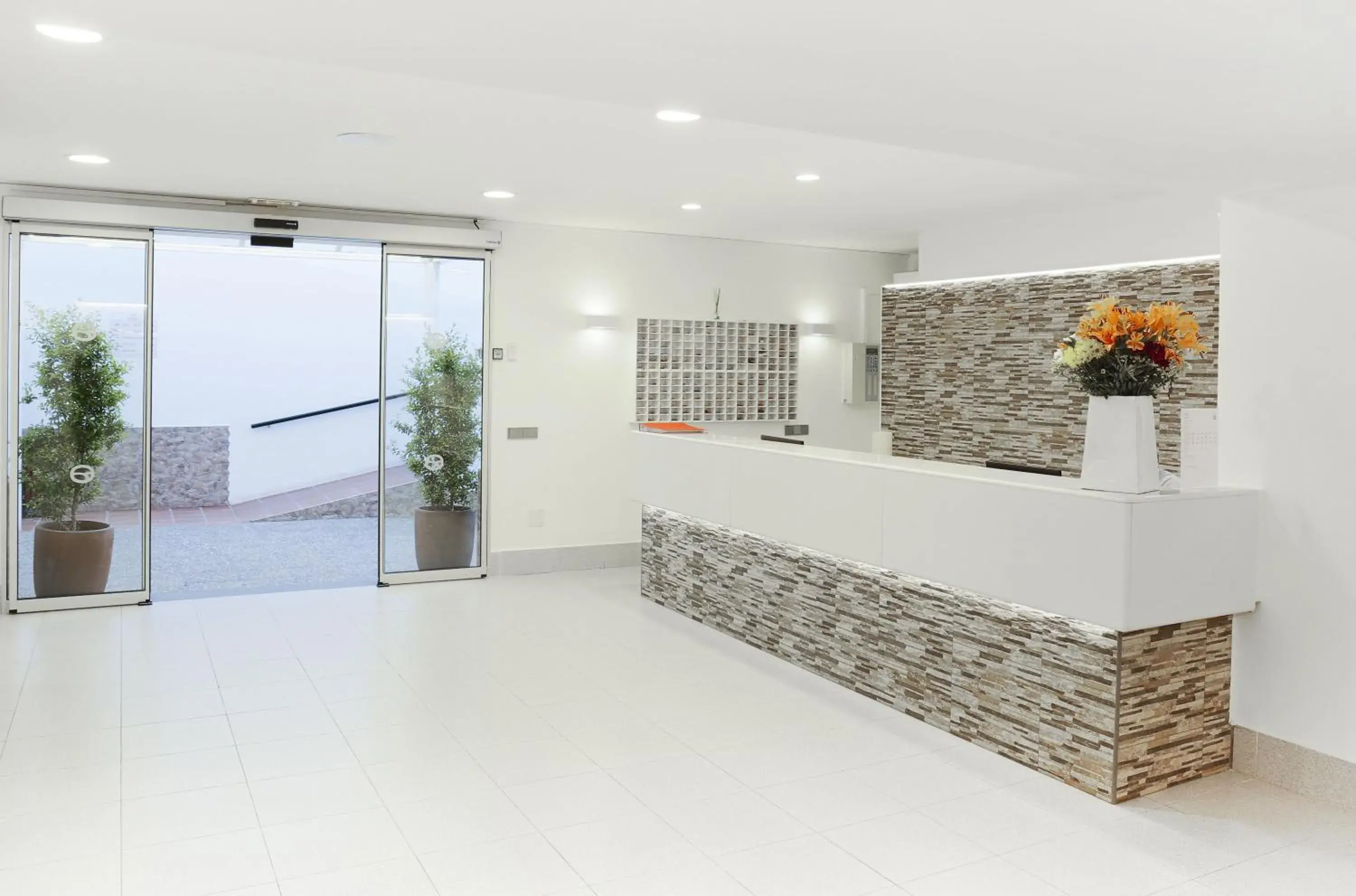 Lobby or reception in Aparthotel FLORA PARK & AQUAROCK Lobby or reception in Aparthotel FLORA PARK & AQUAROCK