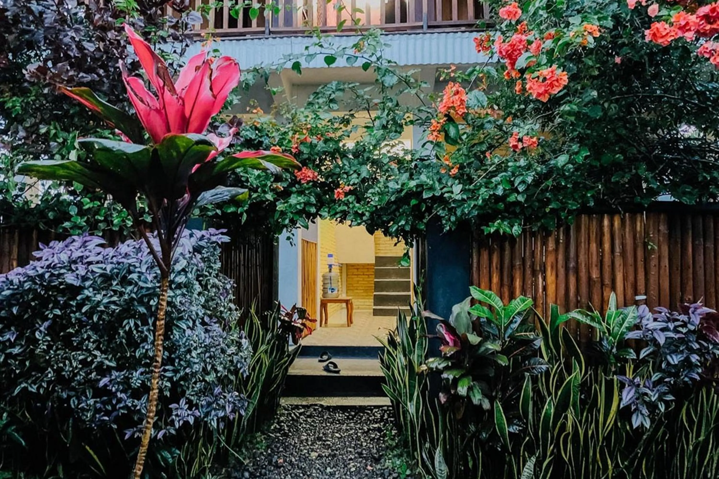 Lesehan Cahaya Tetebatu Inn Syariah at Desa Wisata