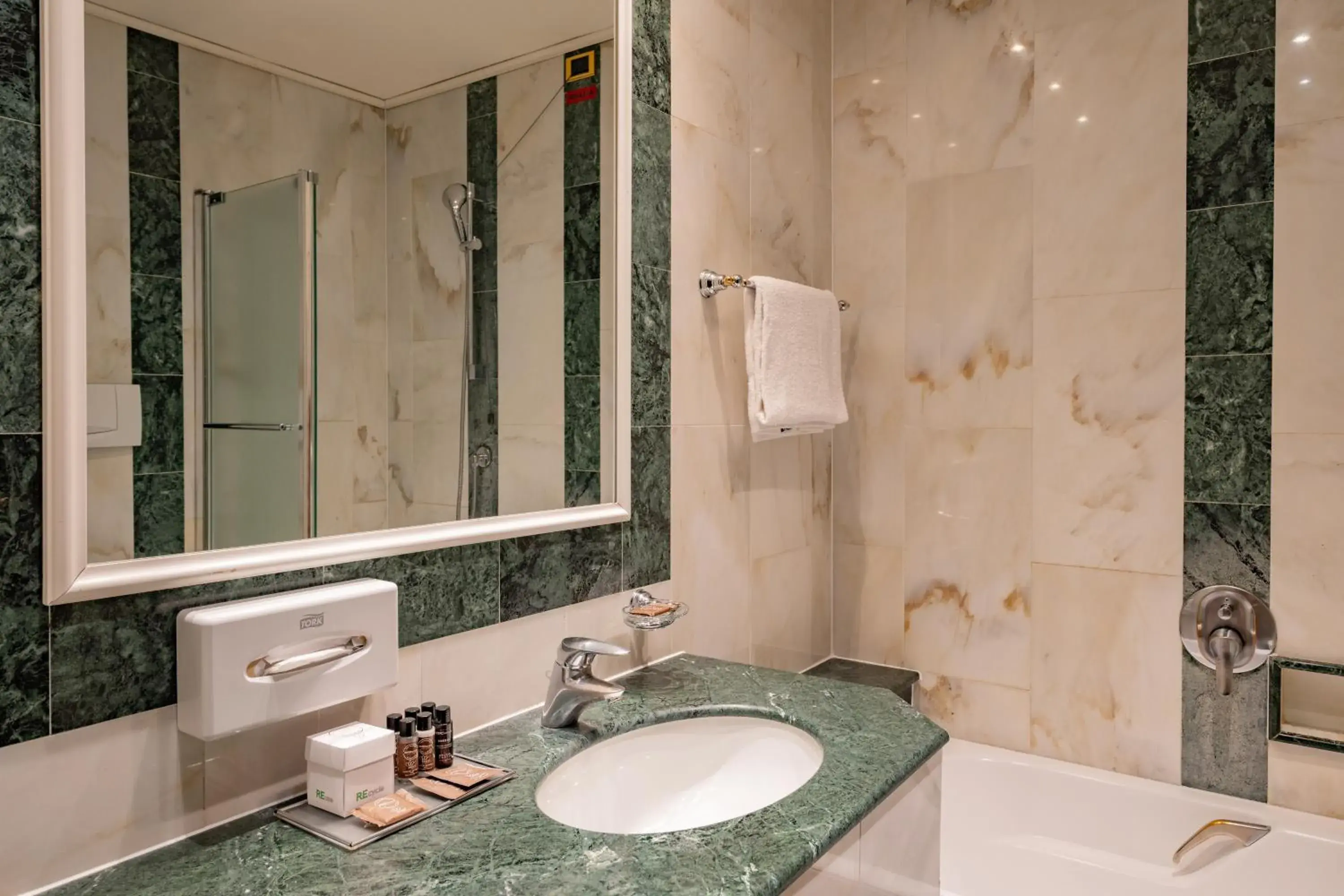 Double Room in Hotel Internazionale Double Room in Hotel Internazionale