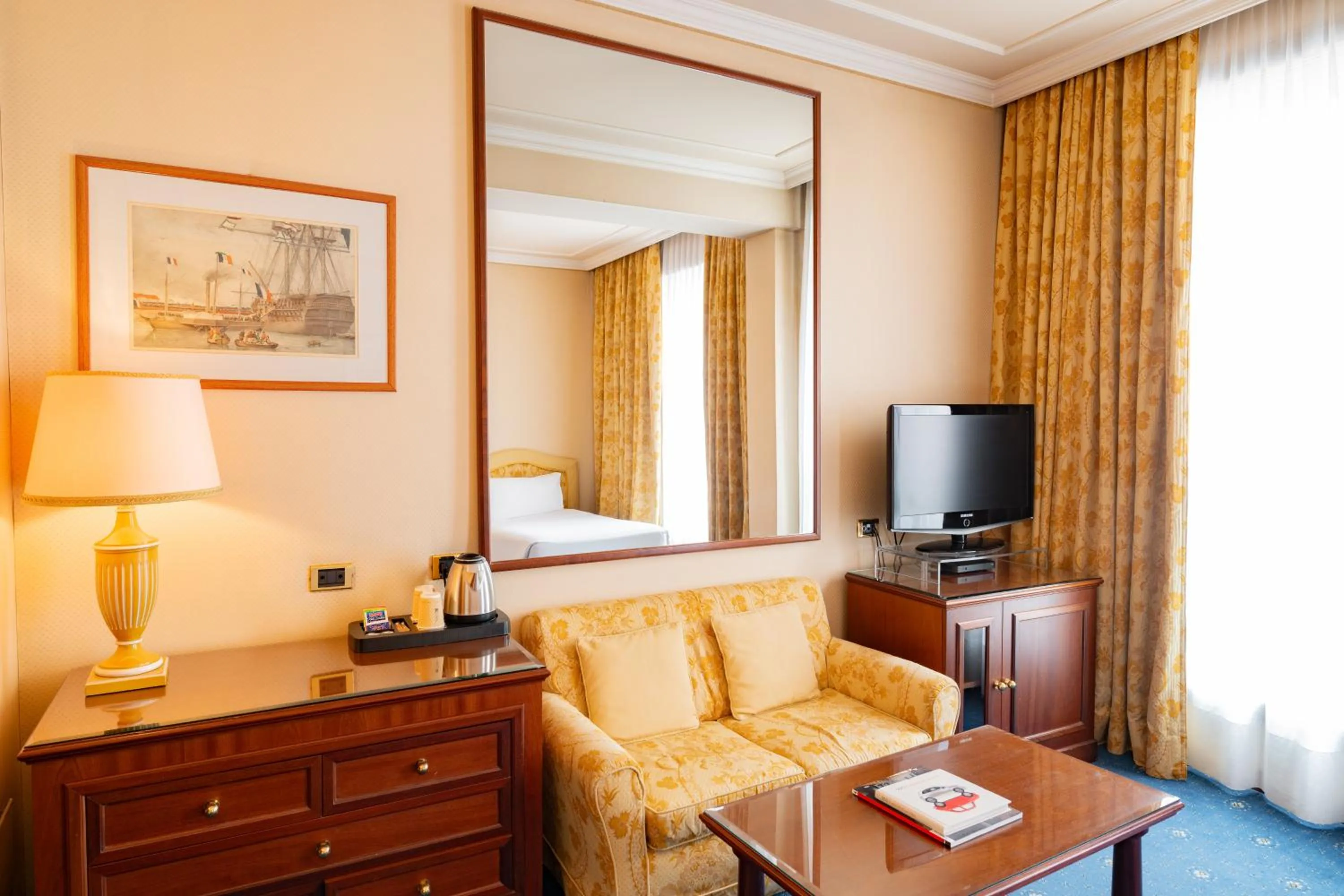 TV and multimedia in Hotel Internazionale