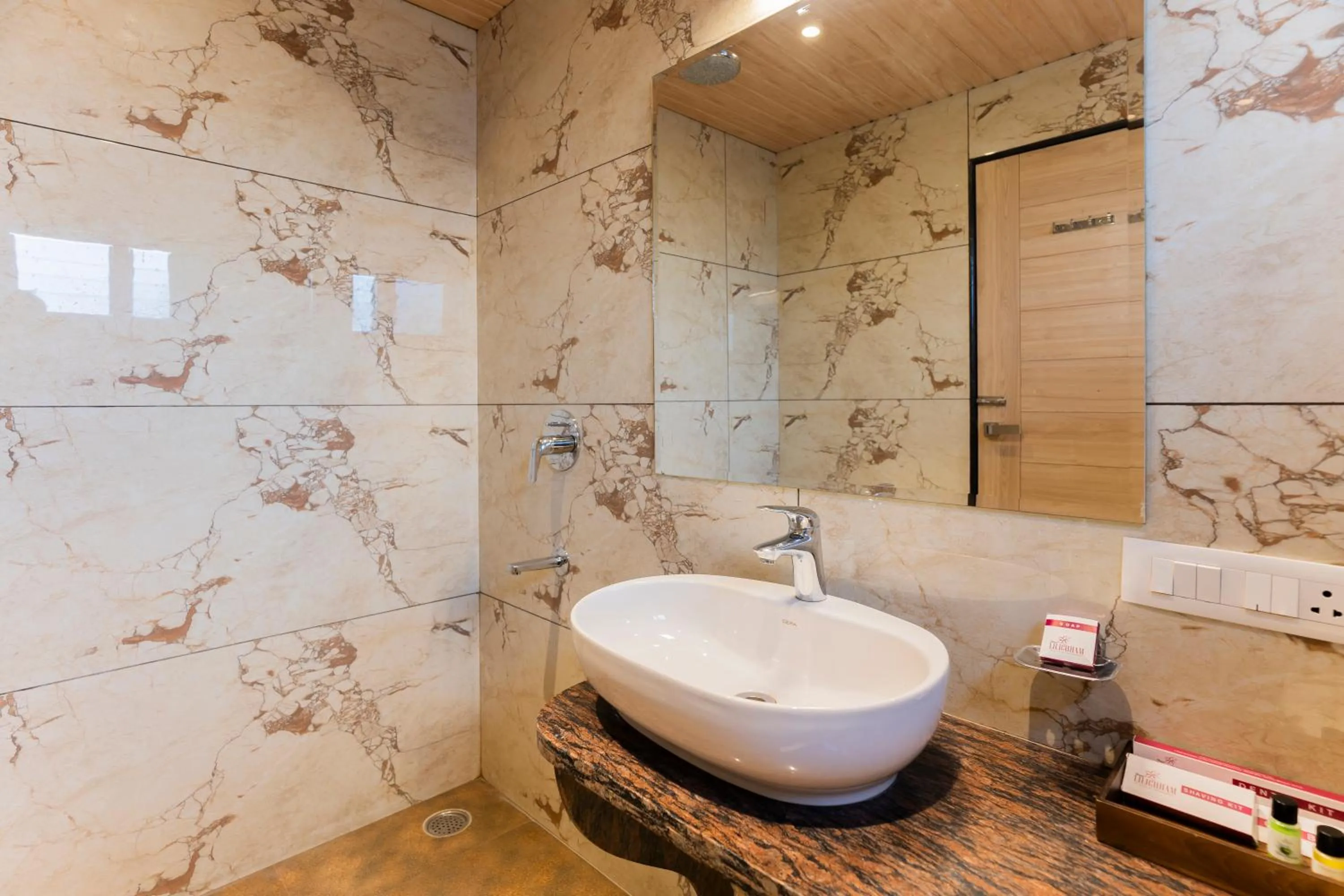 Shower in Hotel Lilichham