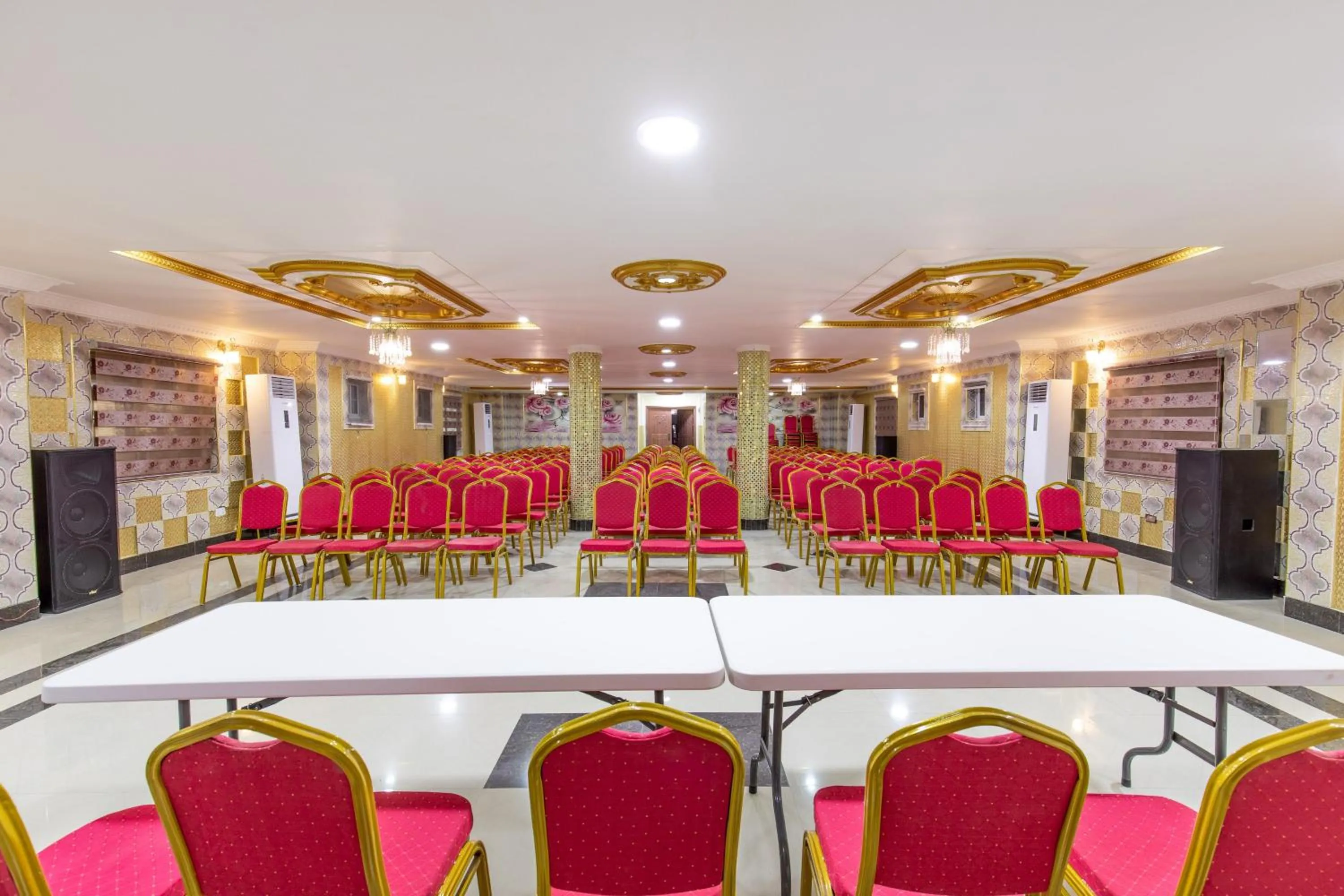 Banquet/Function facilities in Amazing Grace Hotel & Suites
