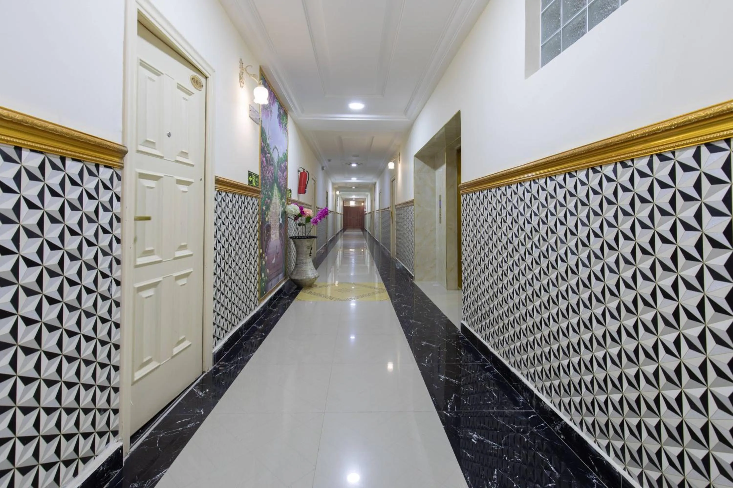 Lobby or reception in Amazing Grace Hotel & Suites