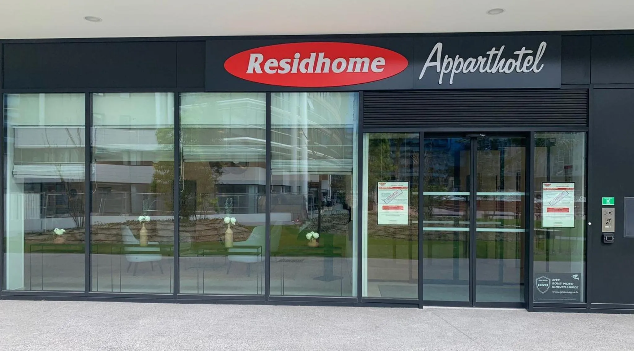 Facade/entrance in Residhome Nice Aéroport
