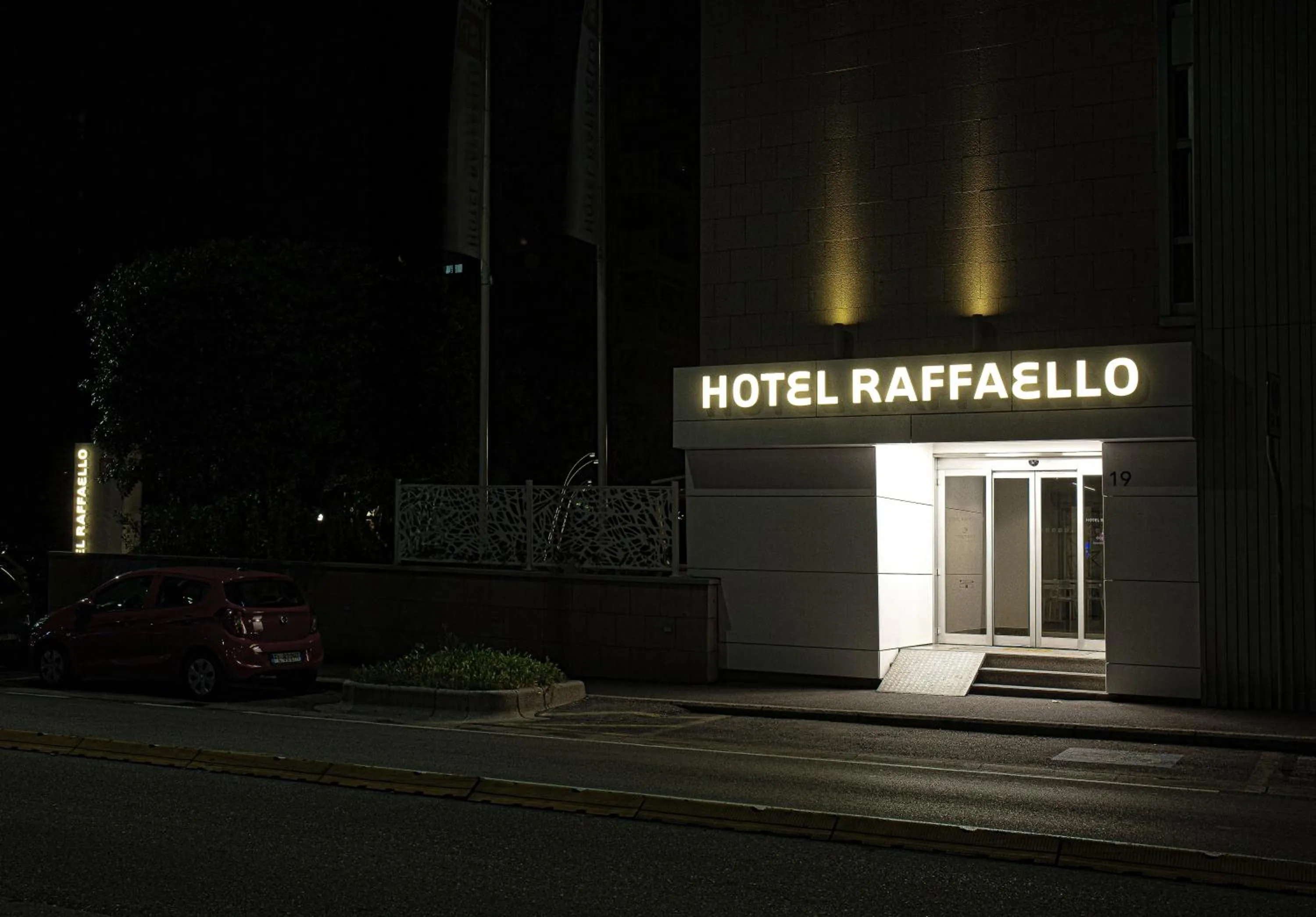 Property building in Hotel Raffaello
